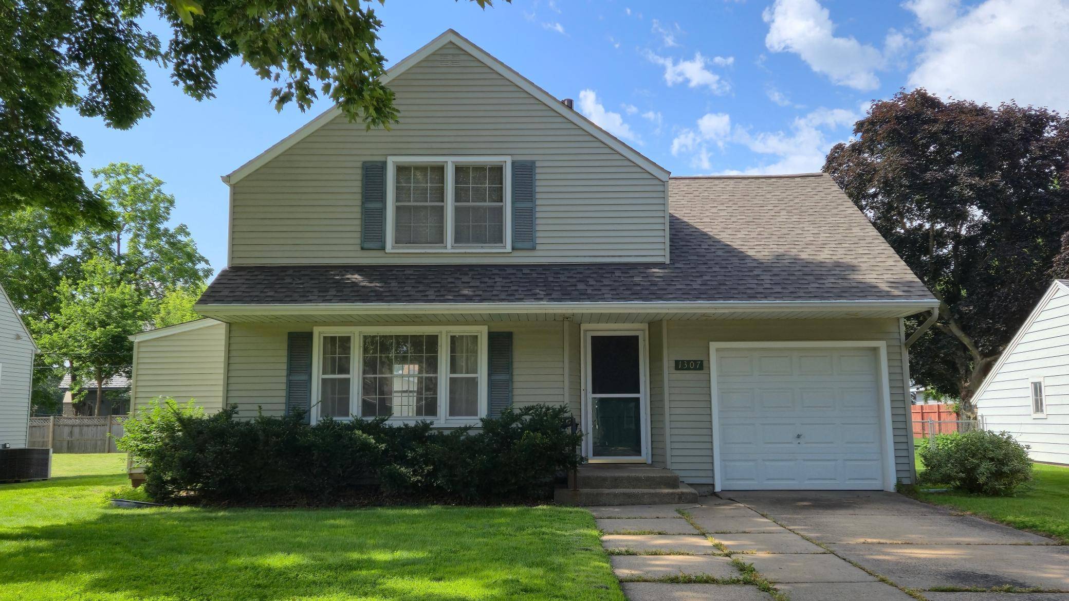 Austin, MN 55912,1307 3rd AVE SW