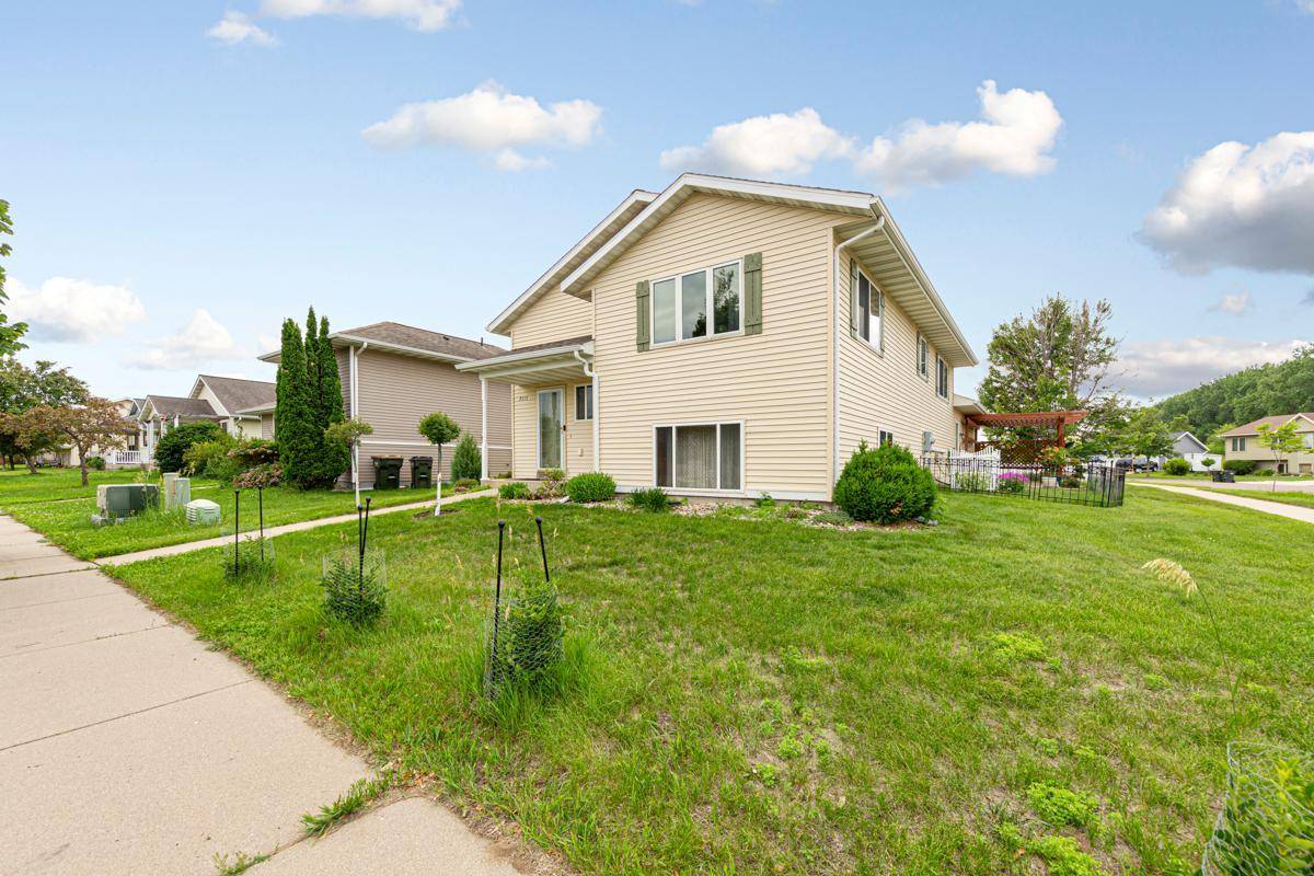 Saint Peter, MN 56082,2115 Turpin ST