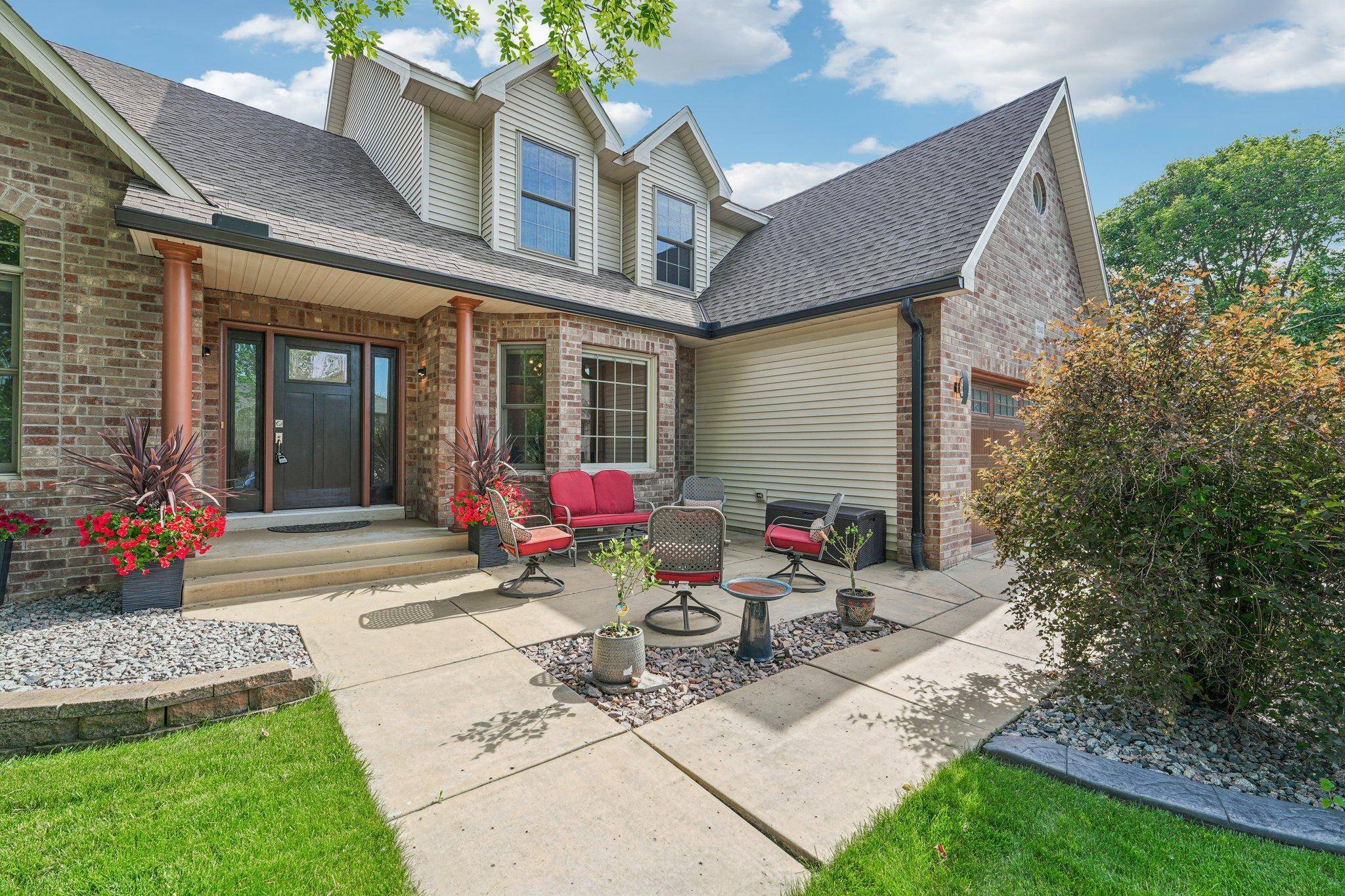 Savage, MN 55378,9243 Hillsboro WAY
