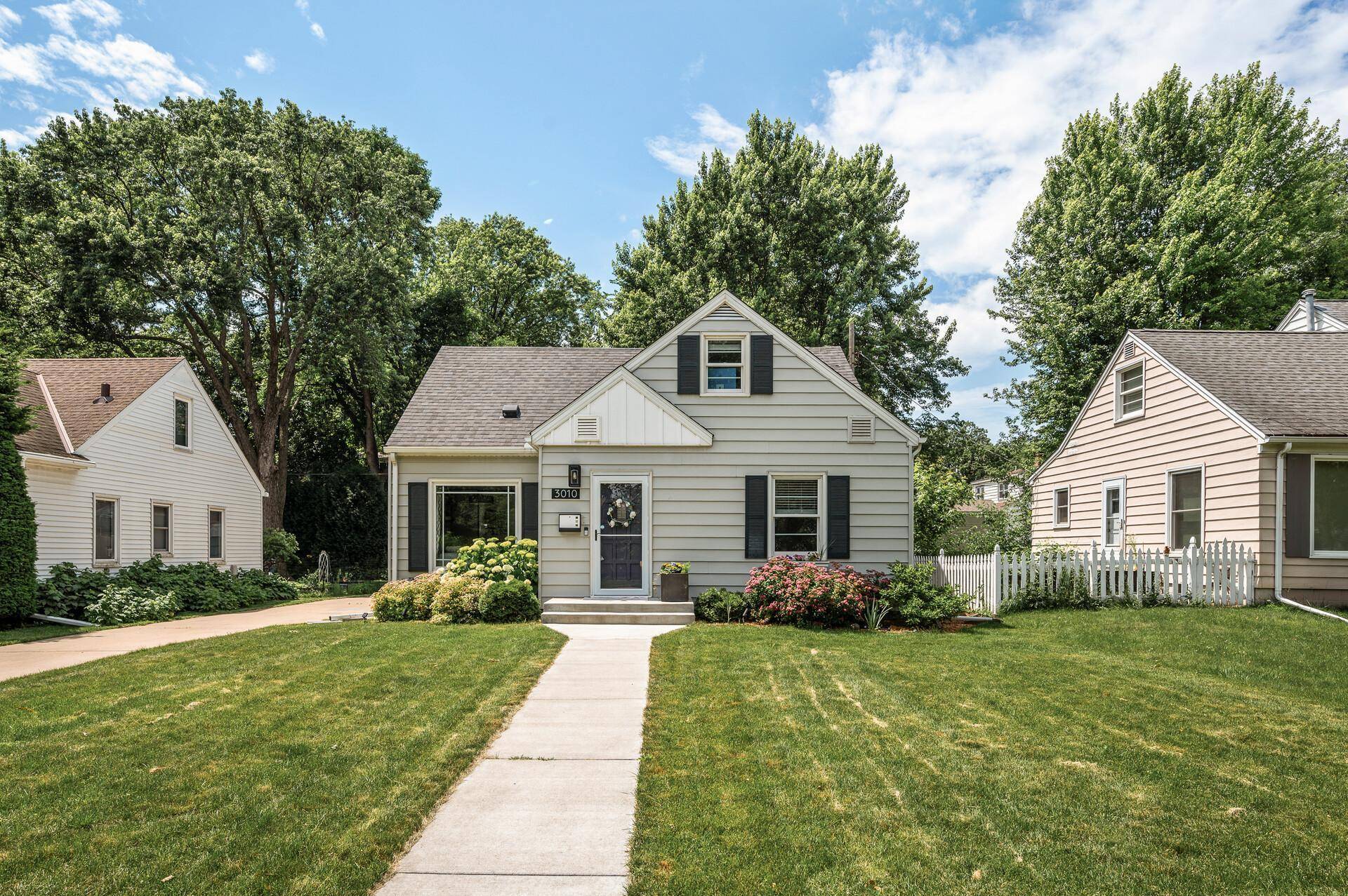 Saint Louis Park, MN 55426,3010 Quebec AVE S