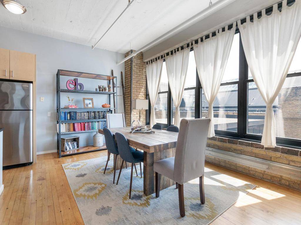 Minneapolis, MN 55405,290 Market ST #615