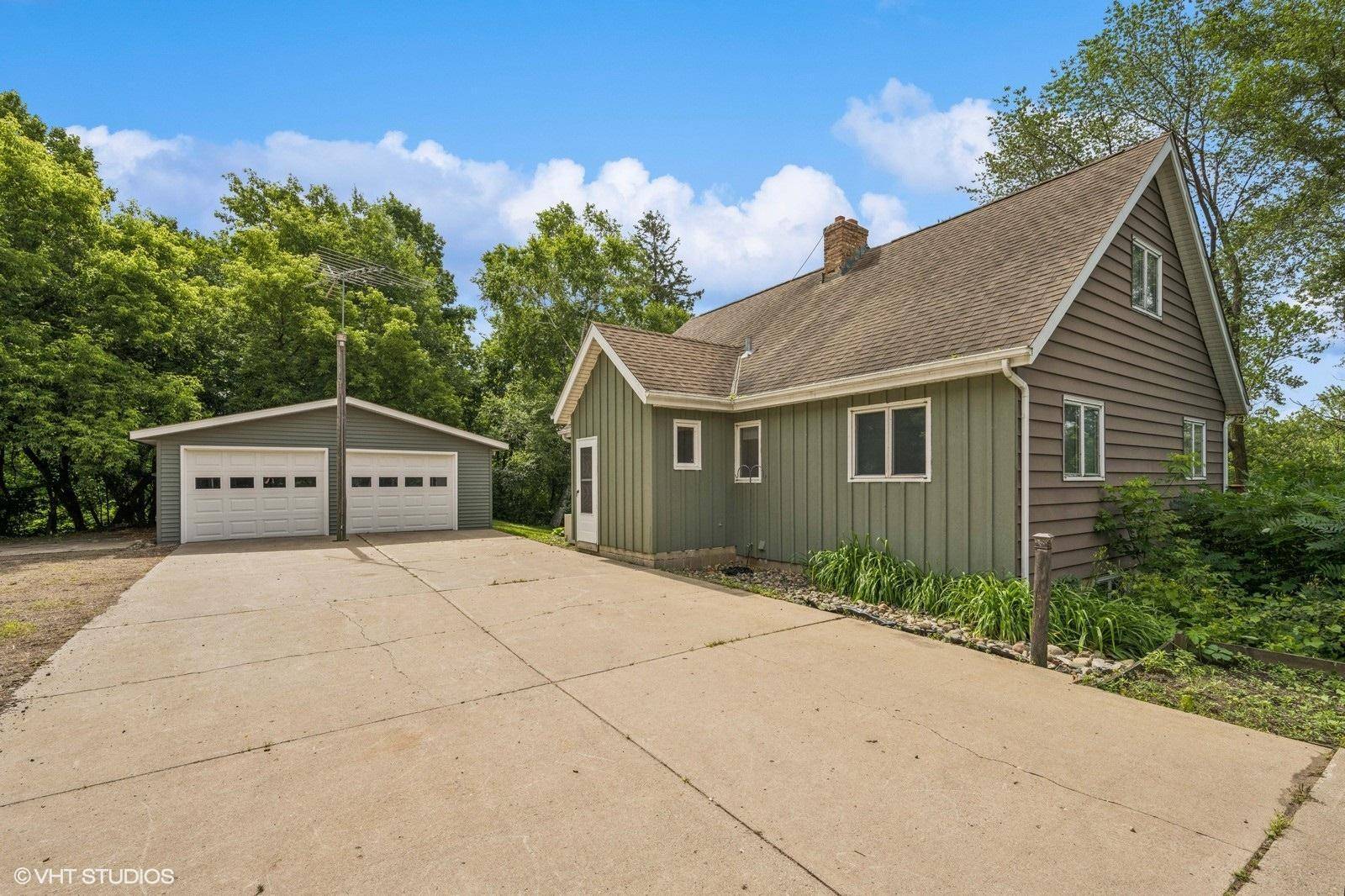 Monticello, MN 55362,979 County Road 39 NW