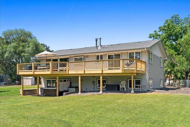 Lakeland Shores, MN 55043,345 Quinlan AVE S