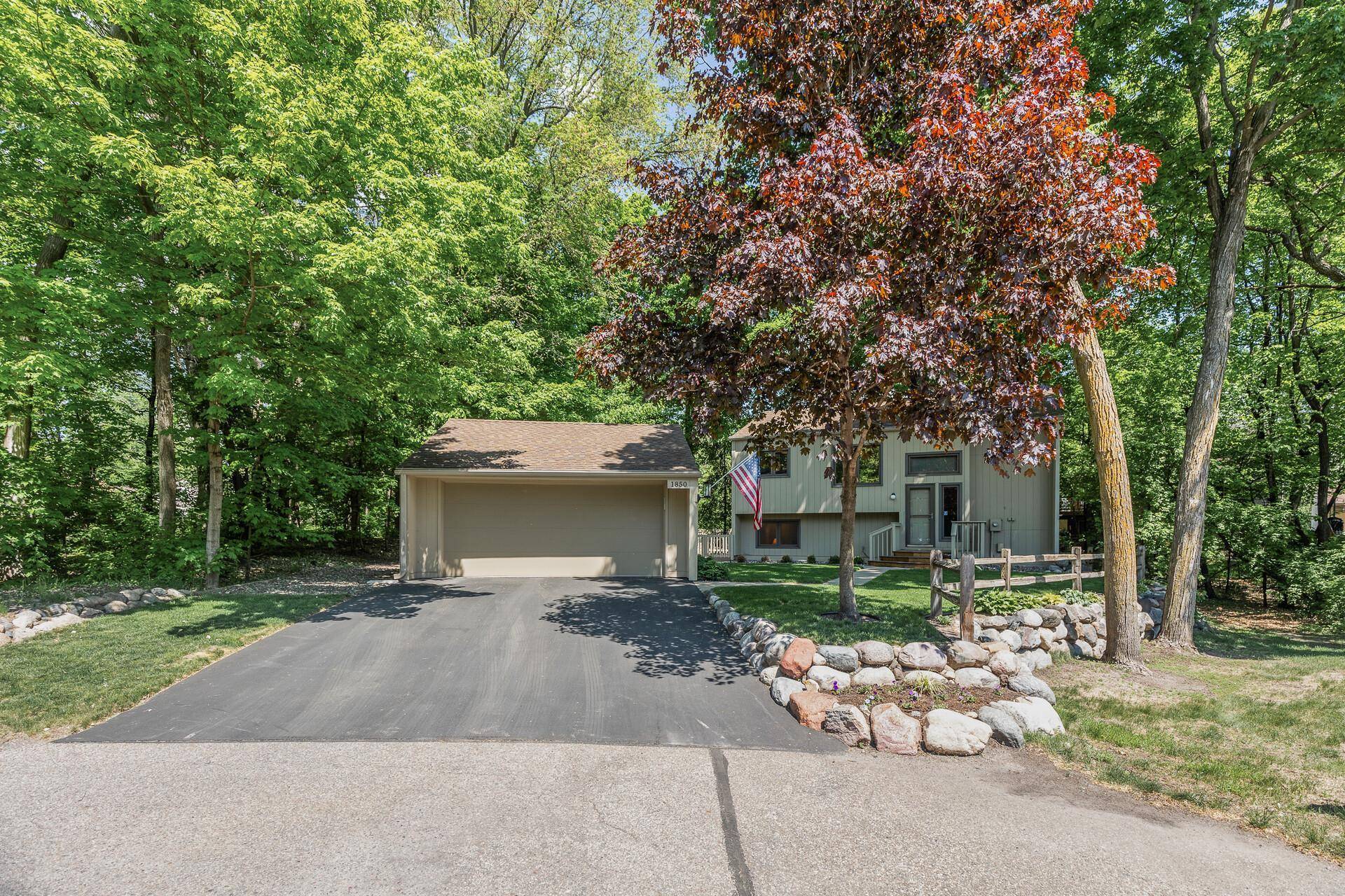 Plymouth, MN 55447,1850 Comstock LN N