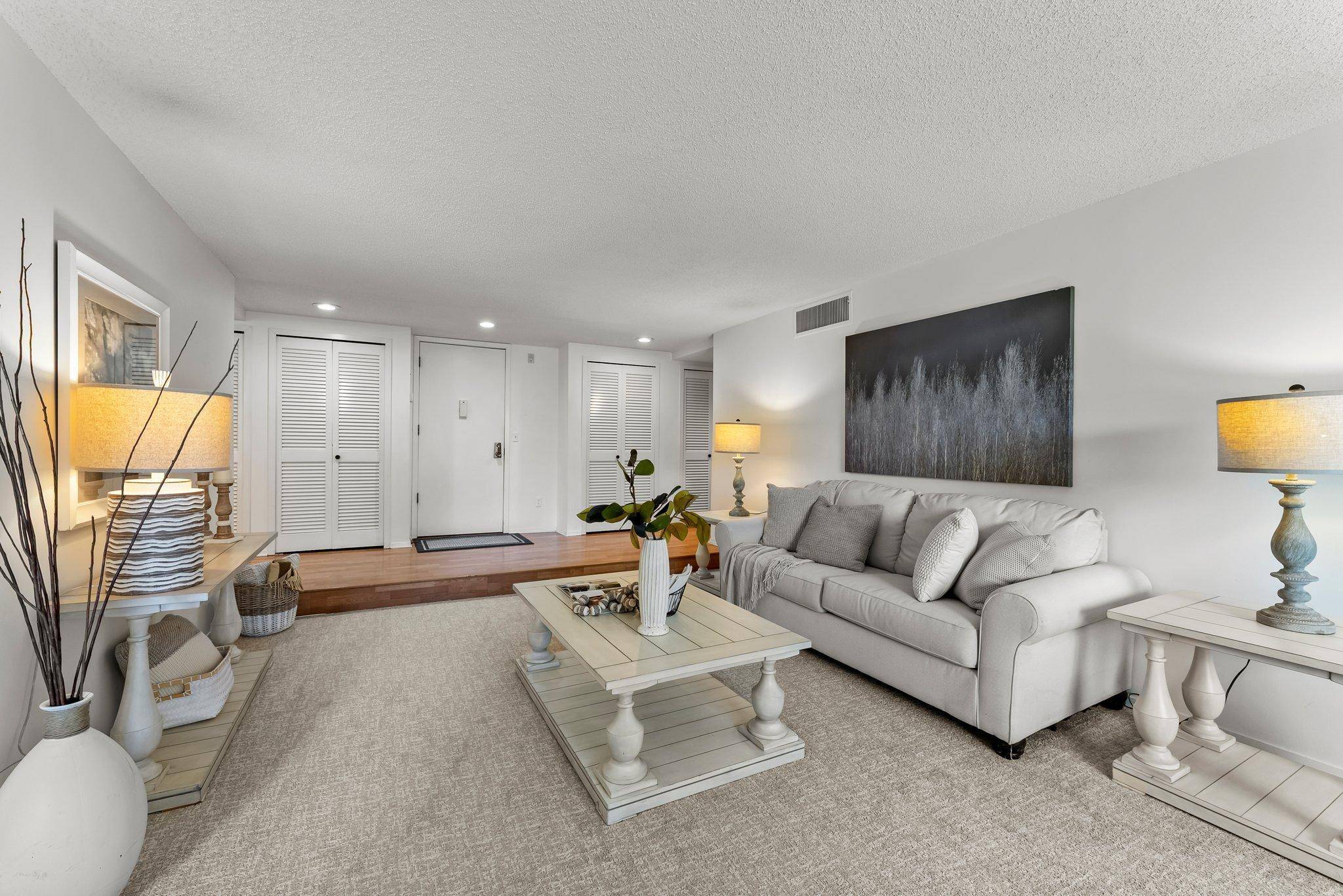 Minnetonka, MN 55305,3412 Oak Ridge RD #208