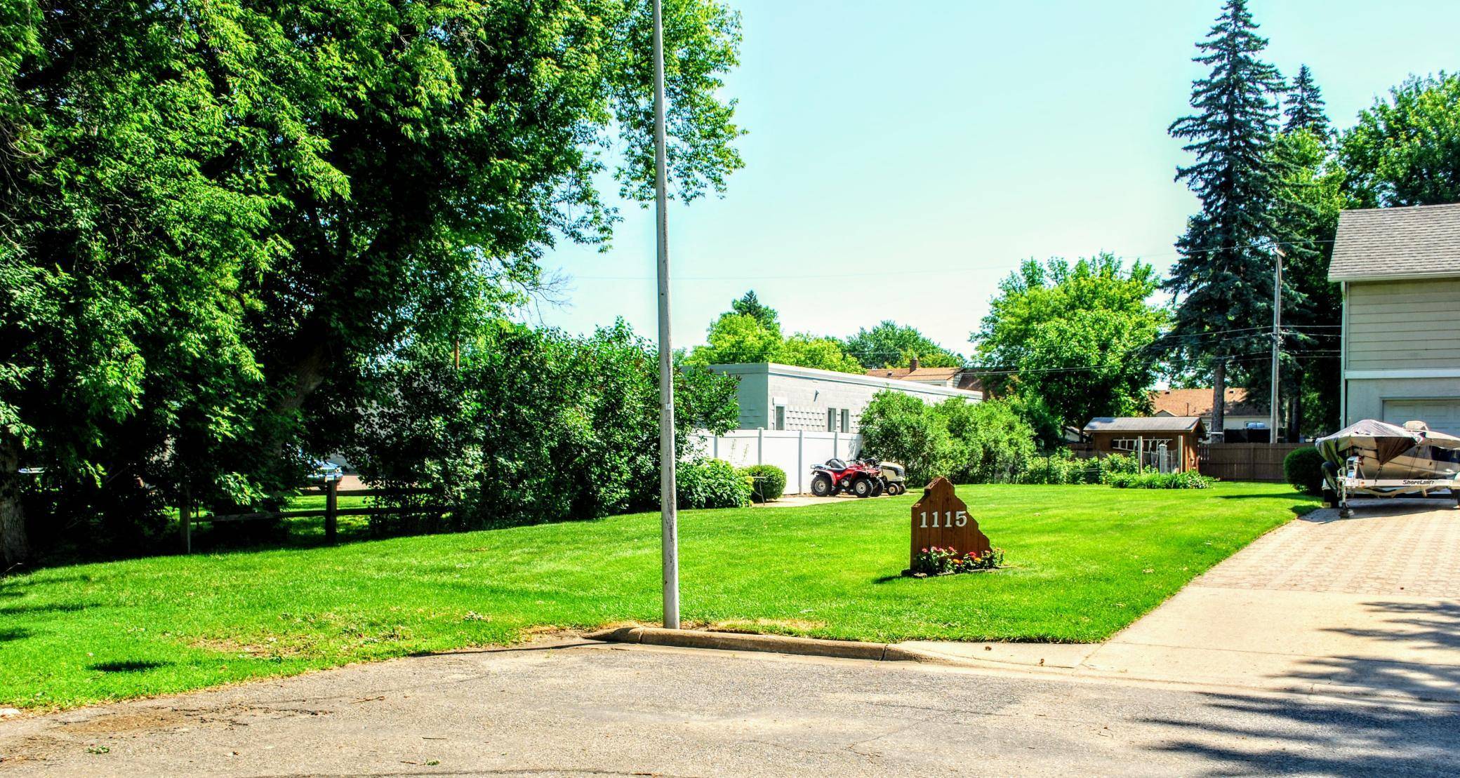 Brainerd, MN 56401,1115 S 5th ST