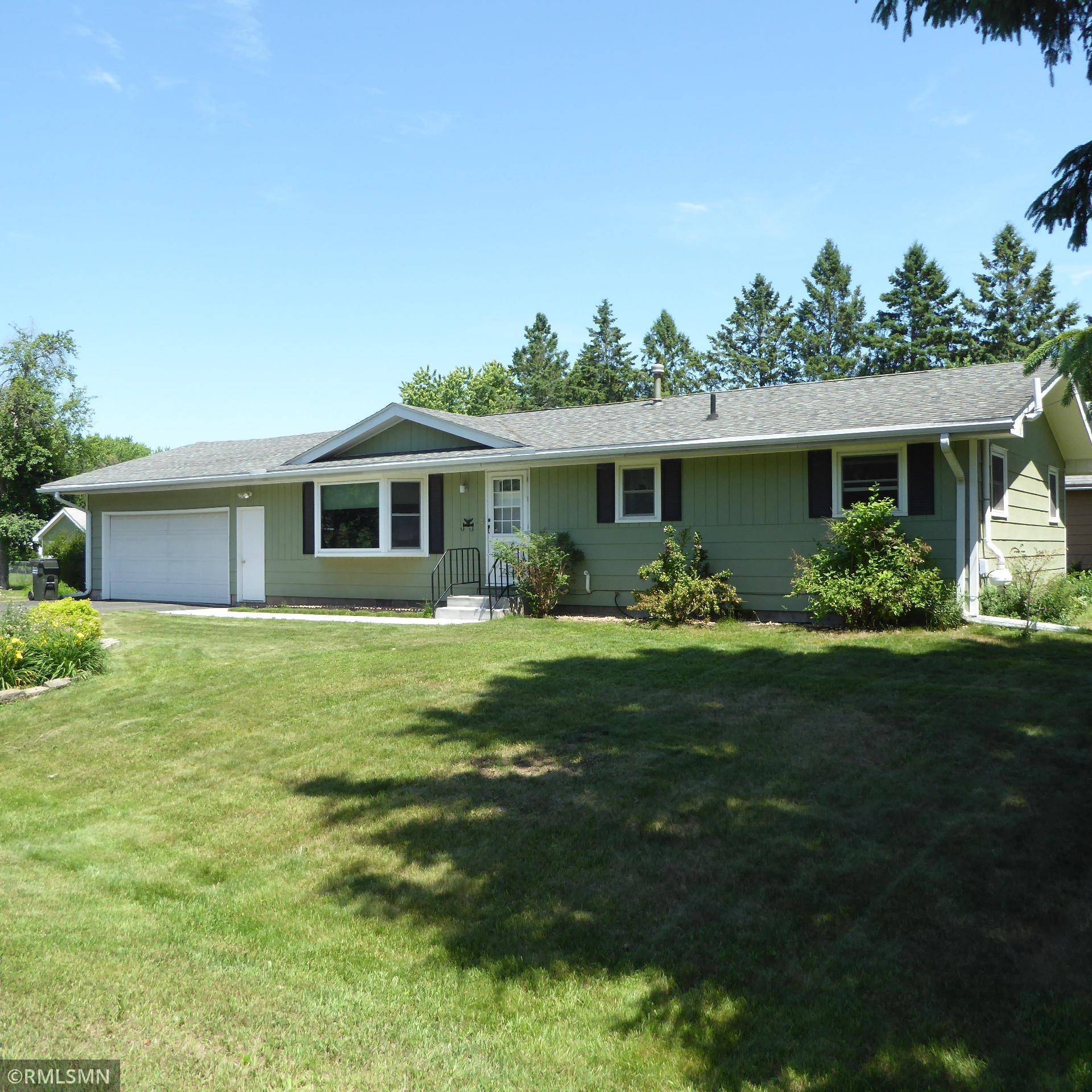 Hinckley, MN 55037,105 Sullivan AVE S