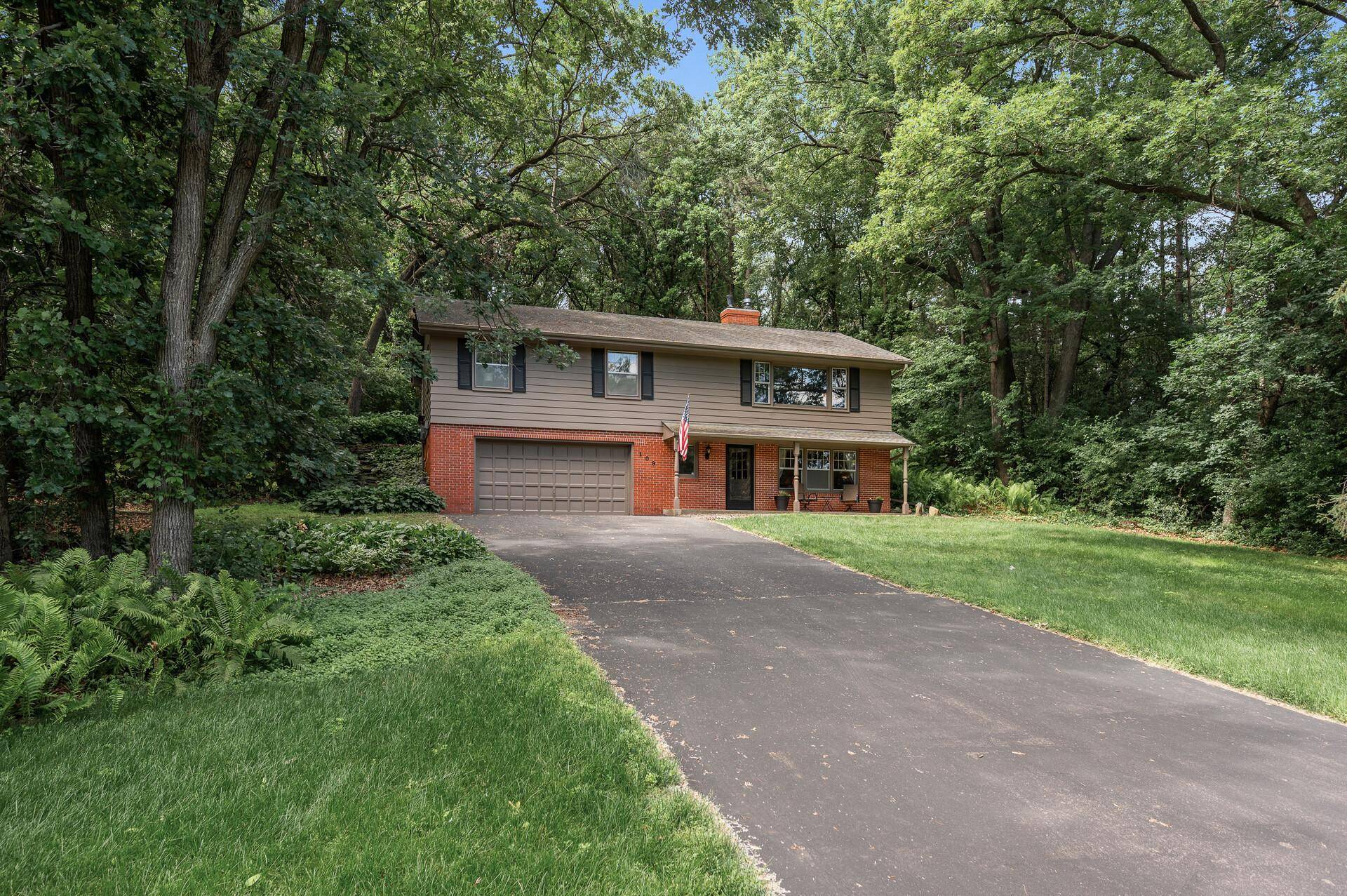 Apple Valley, MN 55124,109 Cimarron CT
