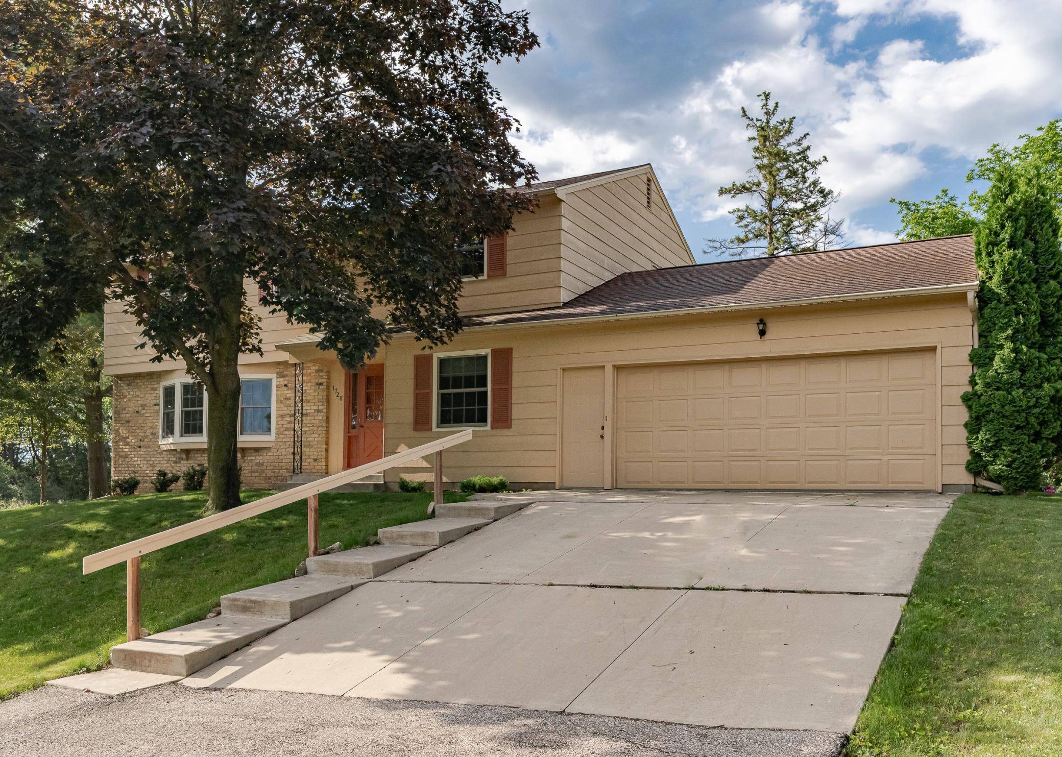 Rochester, MN 55902,1728 8th ST SW