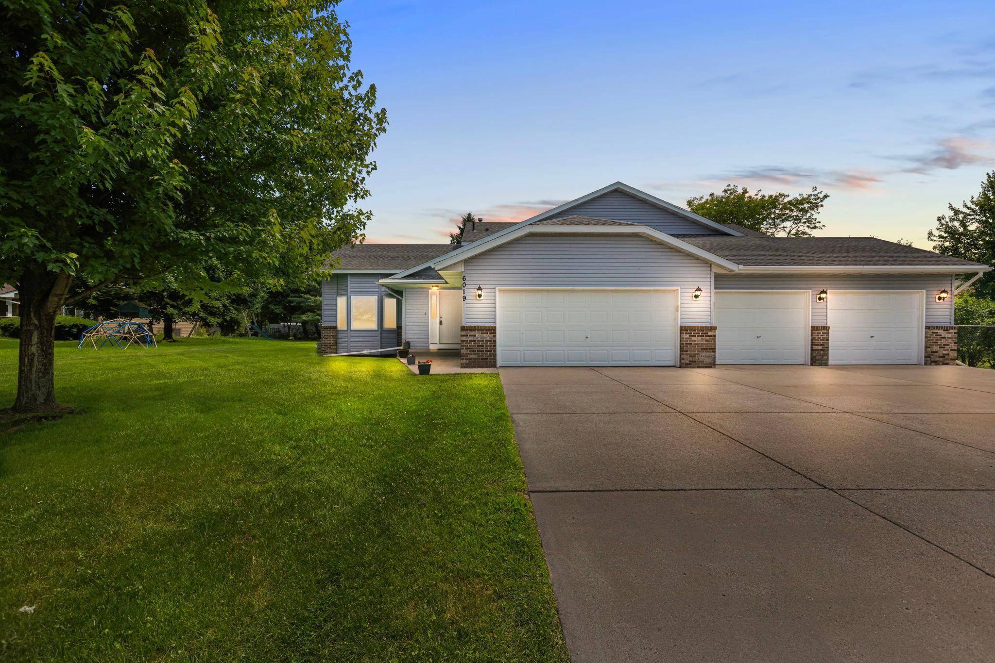 Brooklyn Park, MN 55443,6019 92nd TRL