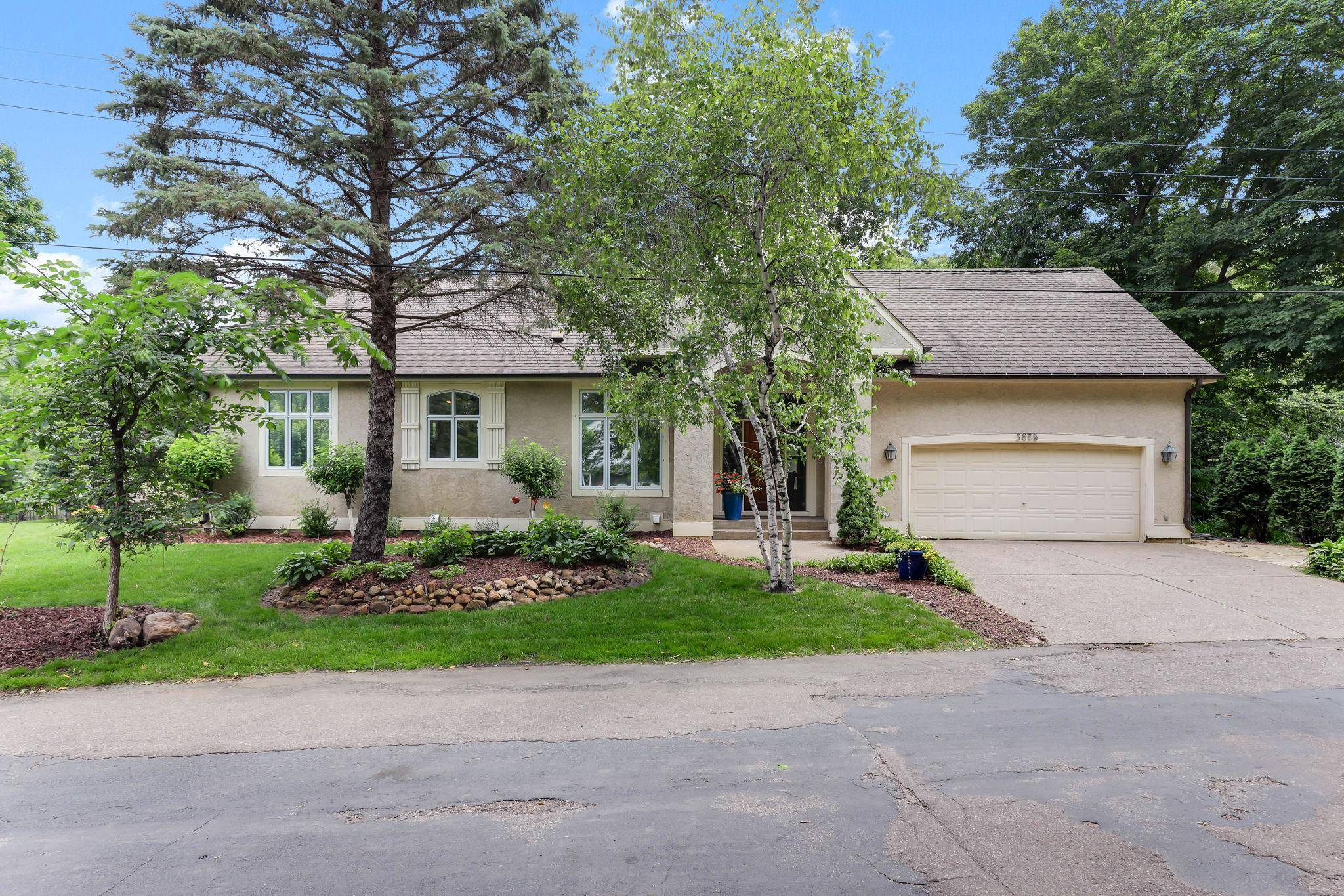 Deephaven, MN 55391,3825 Northome AVE