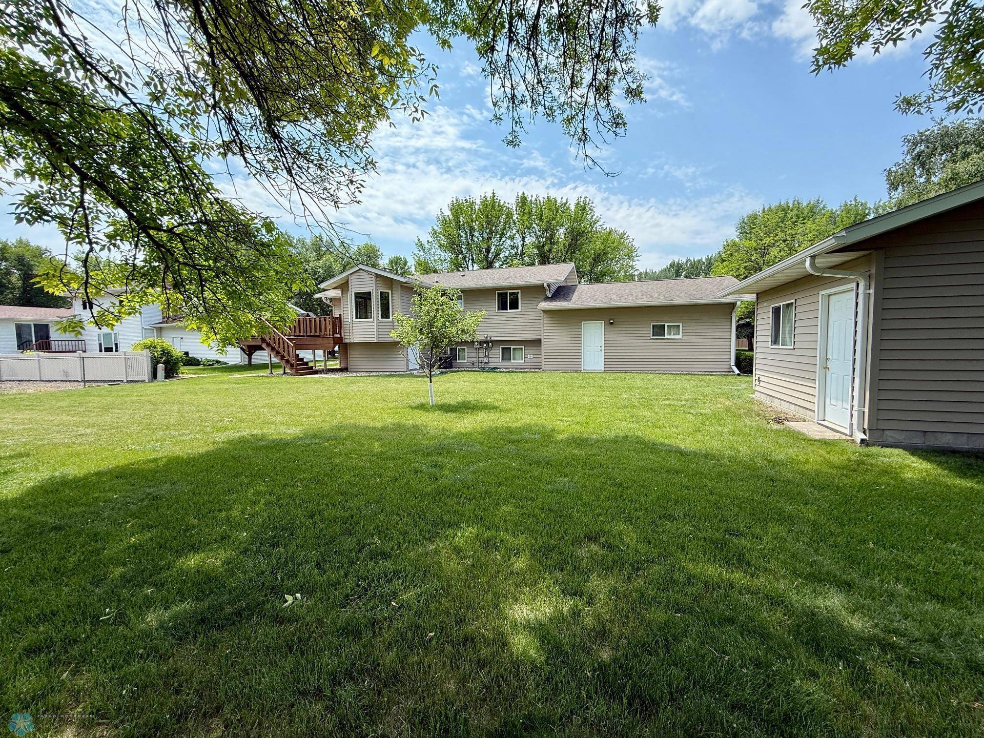 Moorhead, MN 56560,3818 S Rivershore DR