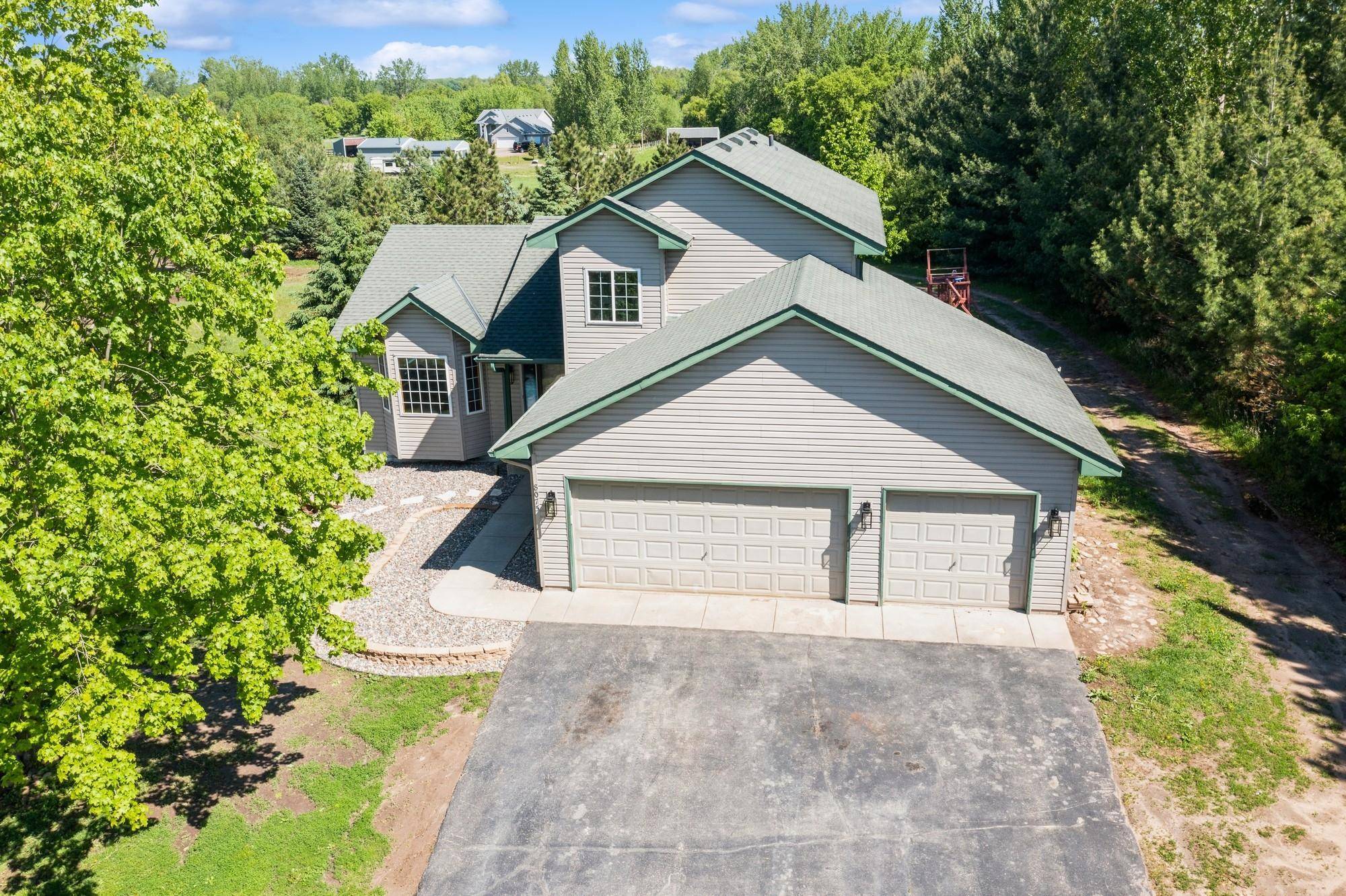 Nowthen, MN 55330,8075 211th AVE NW