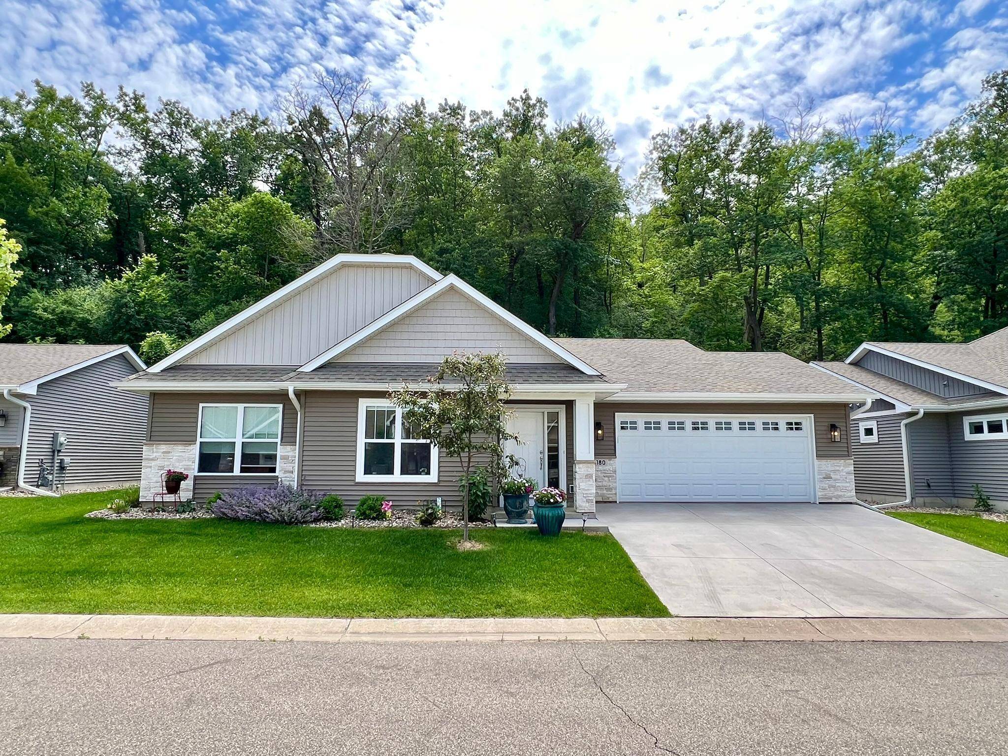 Red Wing, MN 55066,1180 Hewitt BLVD
