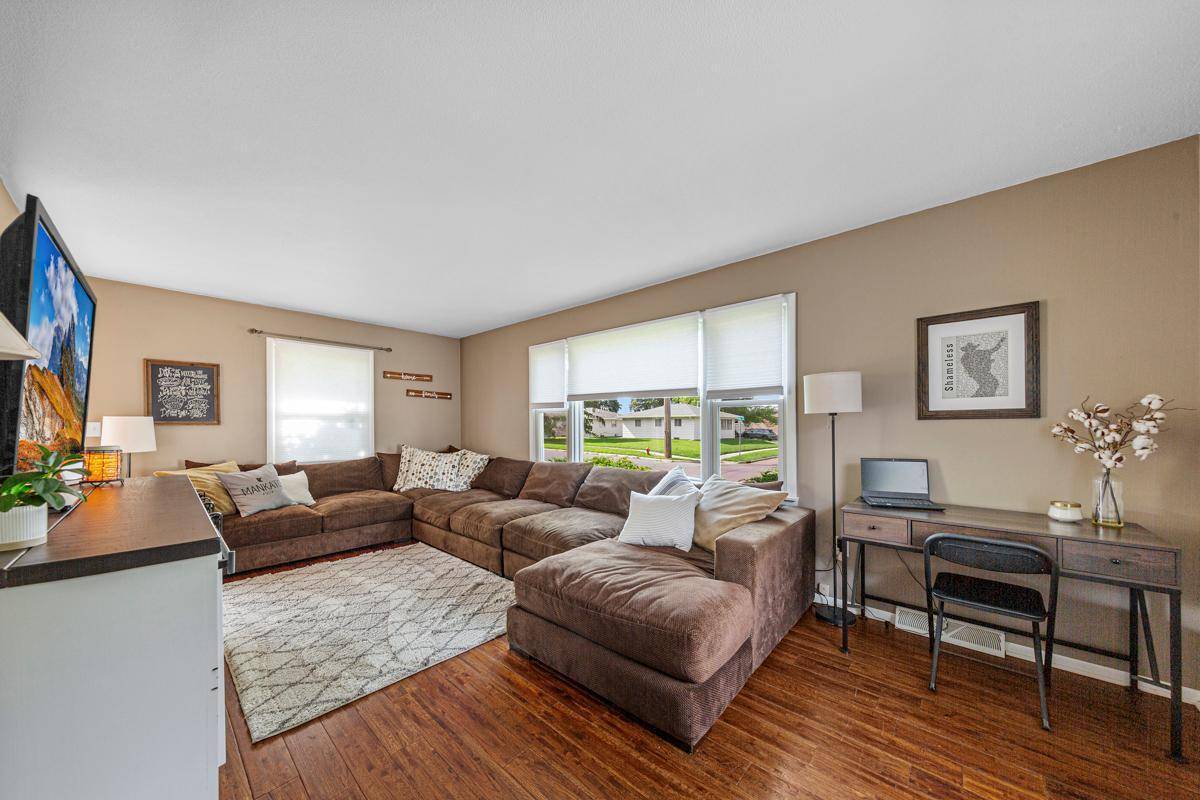 Mankato, MN 56001,1703 Fair ST