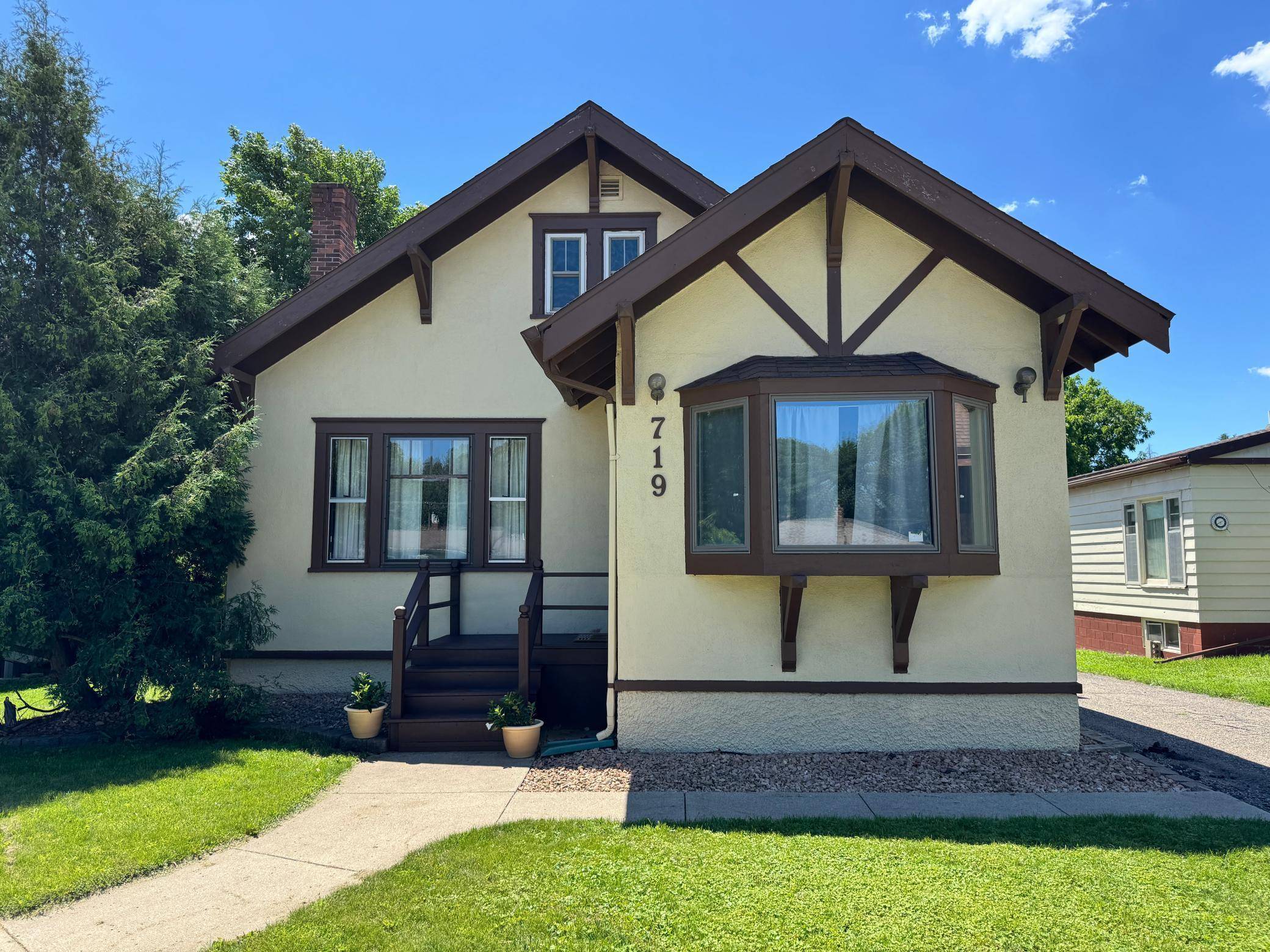 Fergus Falls, MN 56537,719 W Lincoln AVE