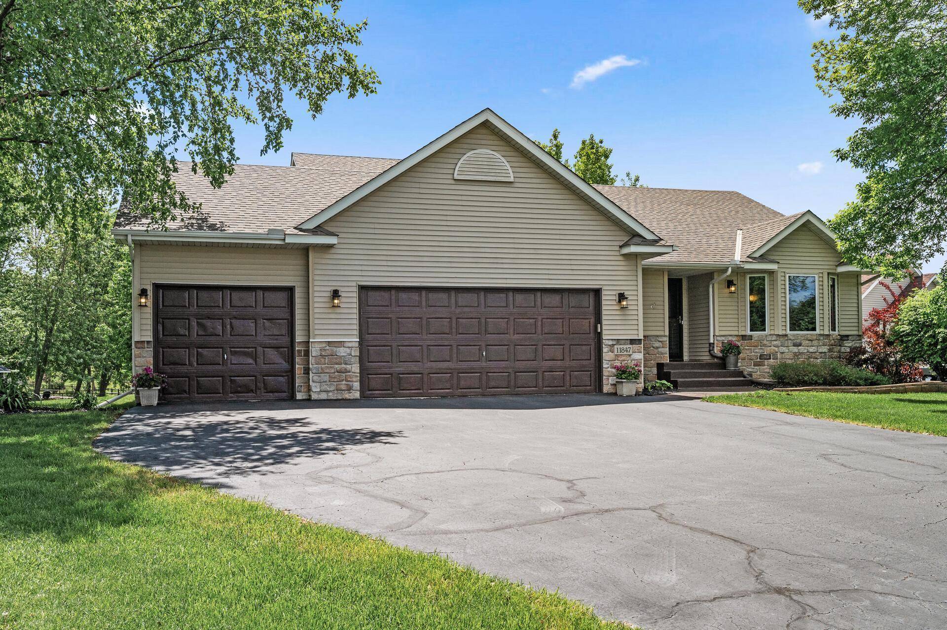 Lindstrom, MN 55045,11847 N Meadow Curve