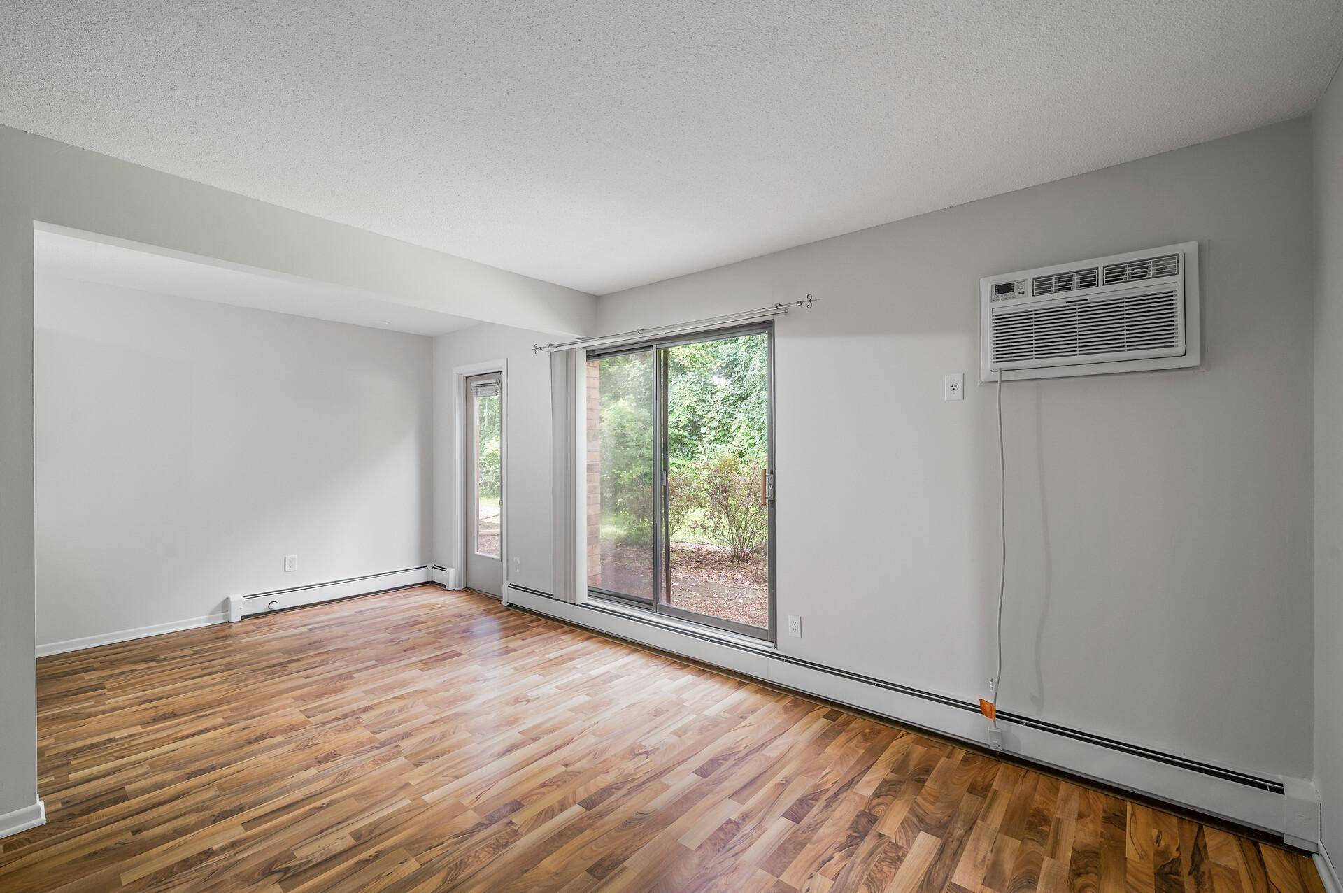 Saint Louis Park, MN 55416,4542 Cedar Lake RD S #2
