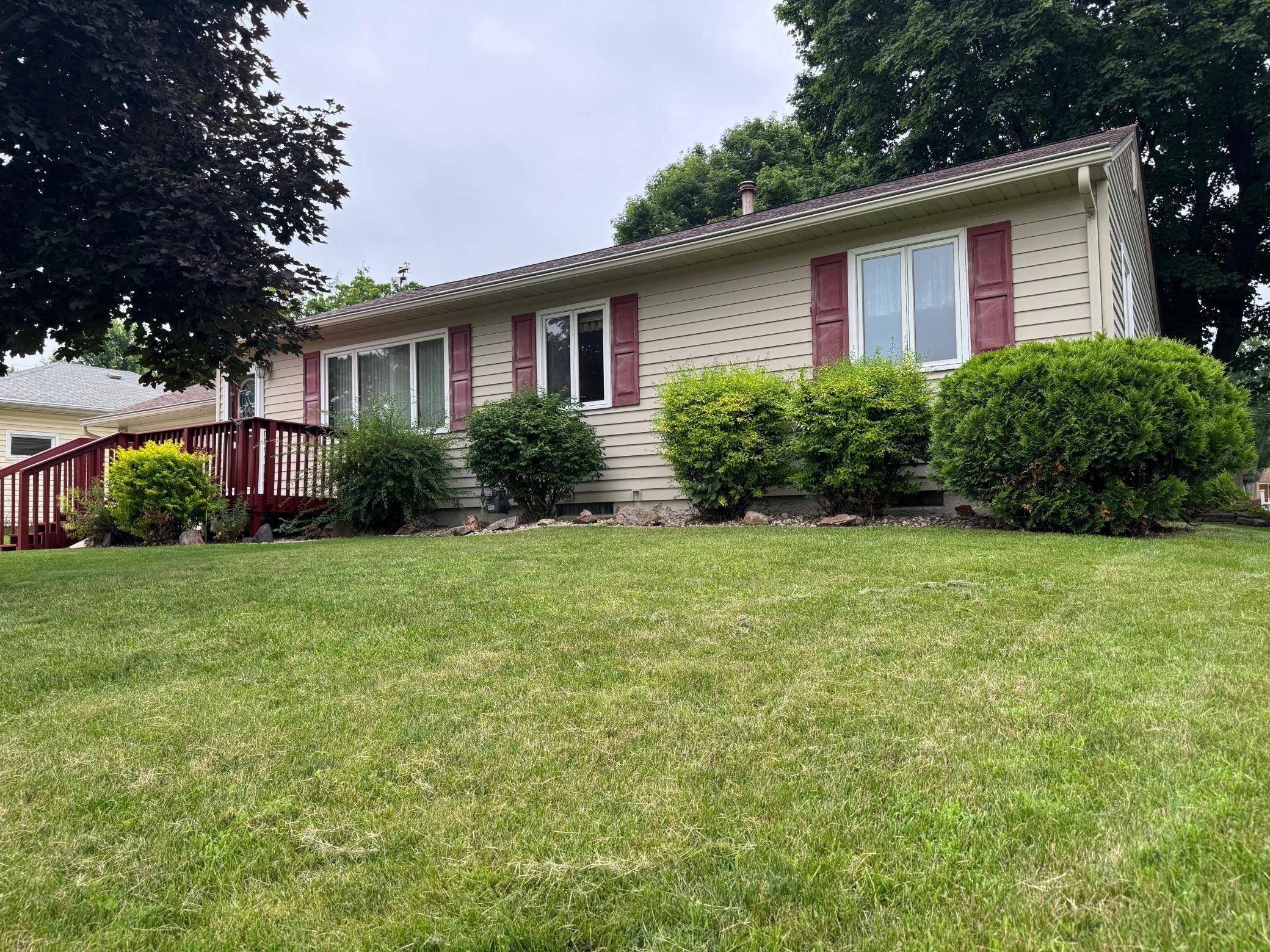 Albert Lea, MN 56007,1204 Garflield AVE