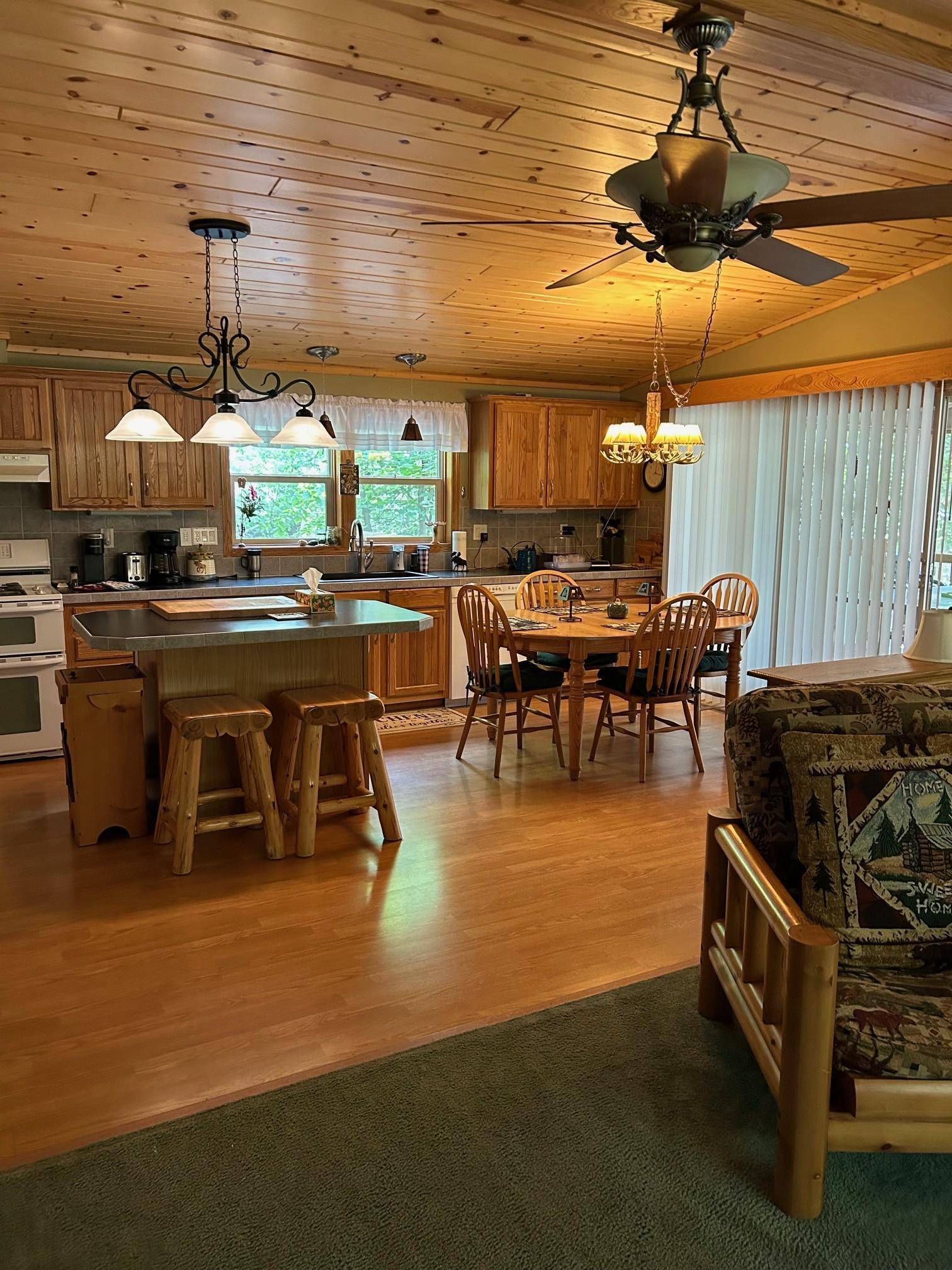 Crosslake, MN 56442,12307 Whitefish AVE #11