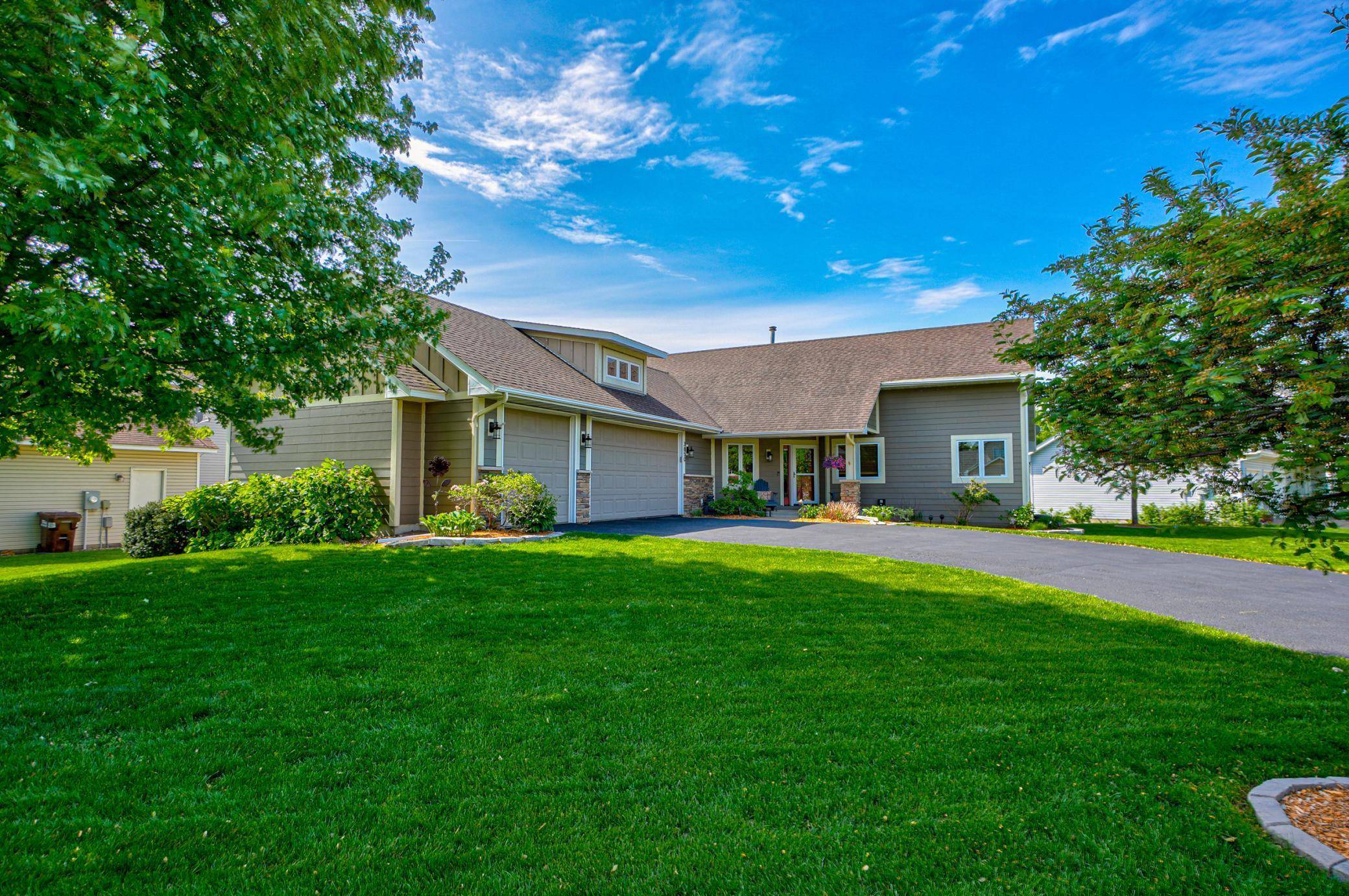 Woodbury, MN 55125,3850 Oxford DR