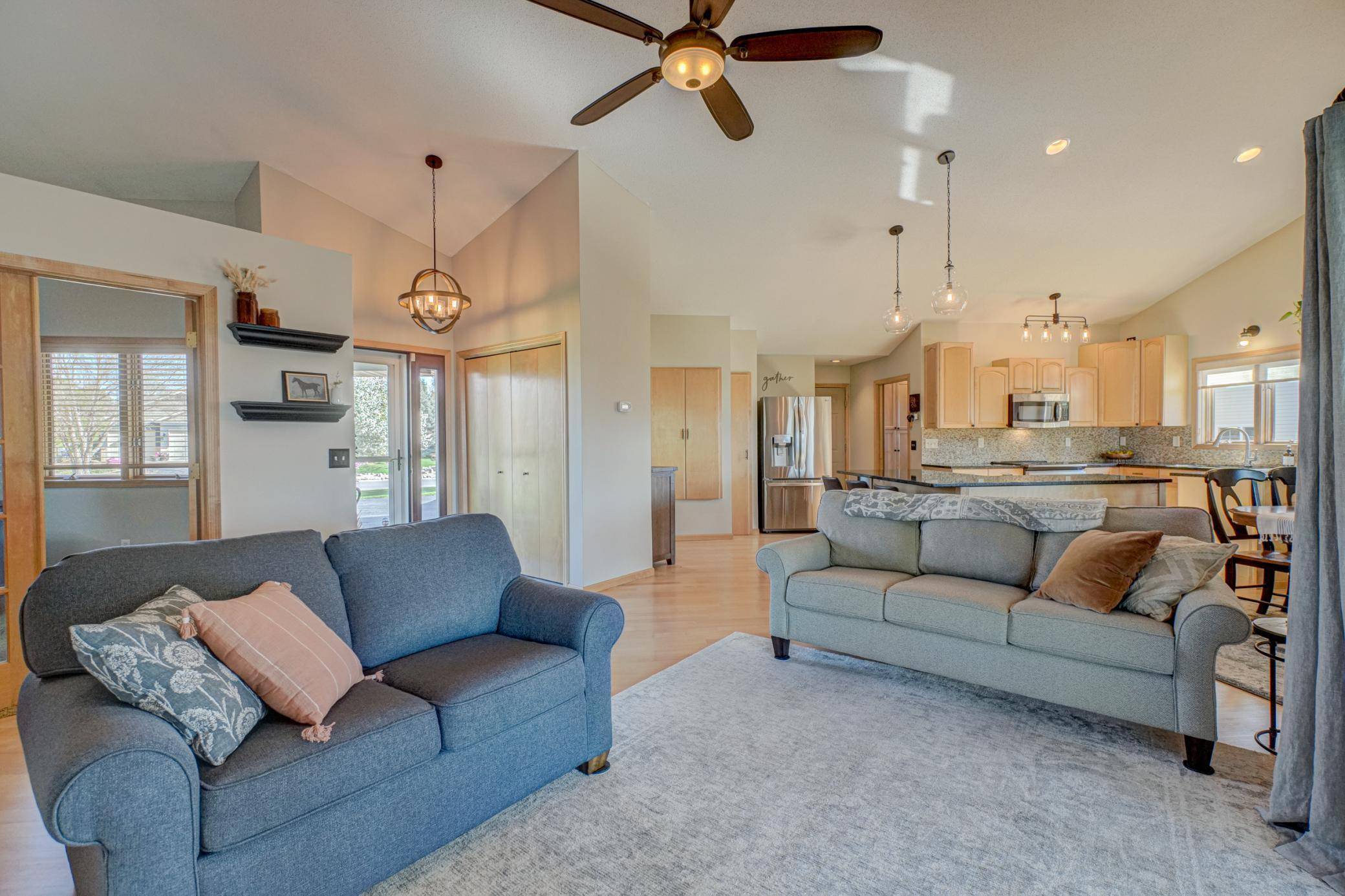 Woodbury, MN 55125,3850 Oxford DR