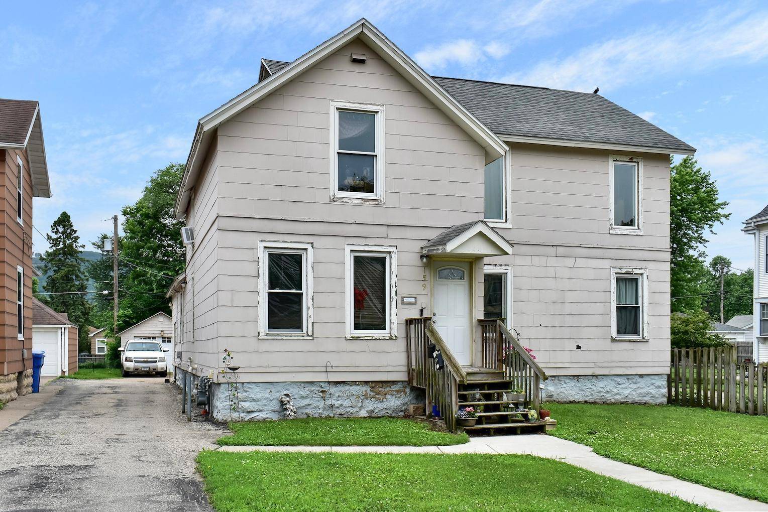 Winona, MN 55987,159 E King ST