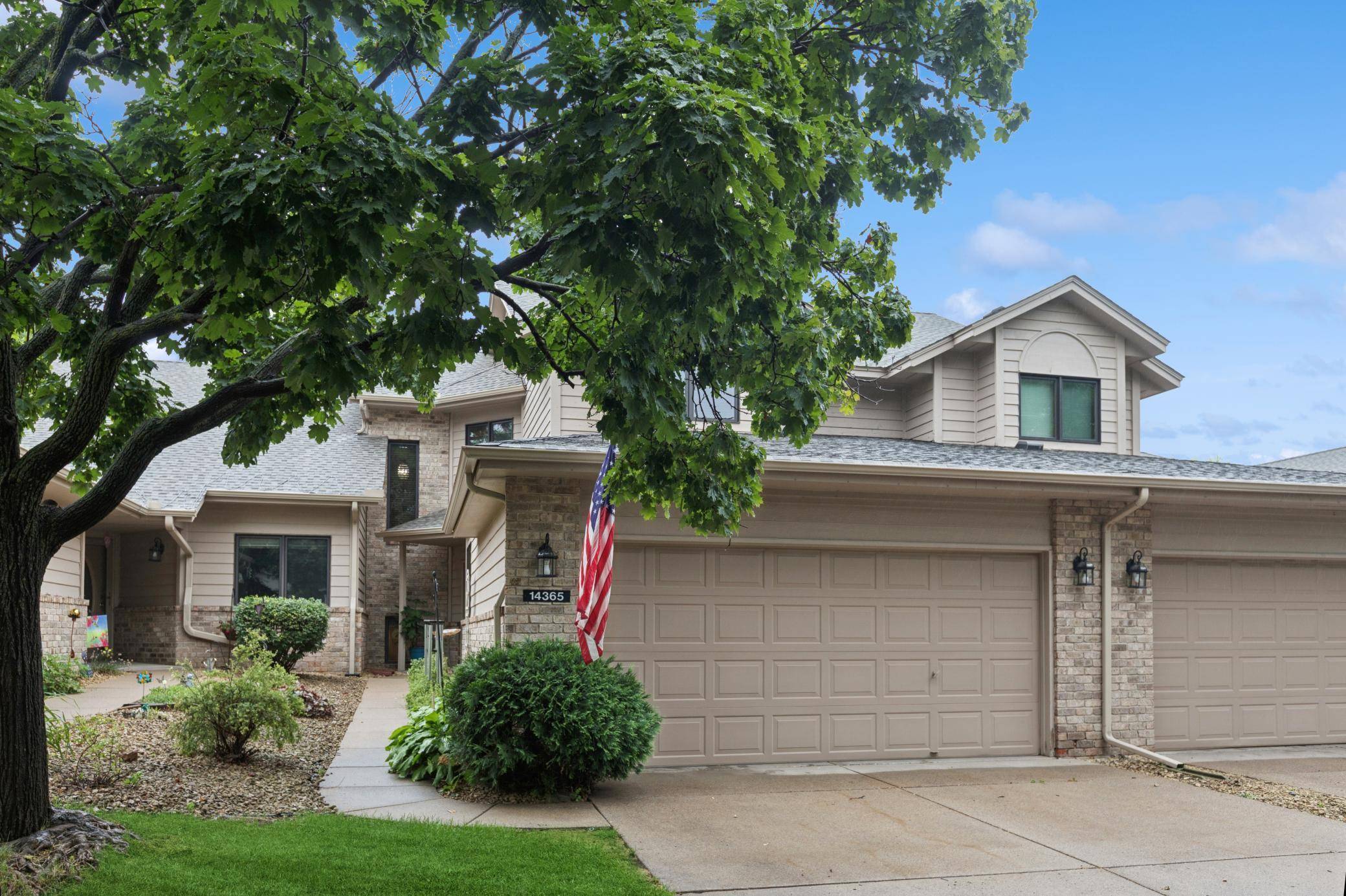 Apple Valley, MN 55124,14365 Embassy WAY
