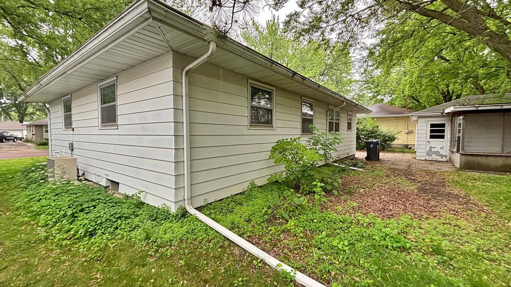 Mankato, MN 56001,122 N Plainview AVE