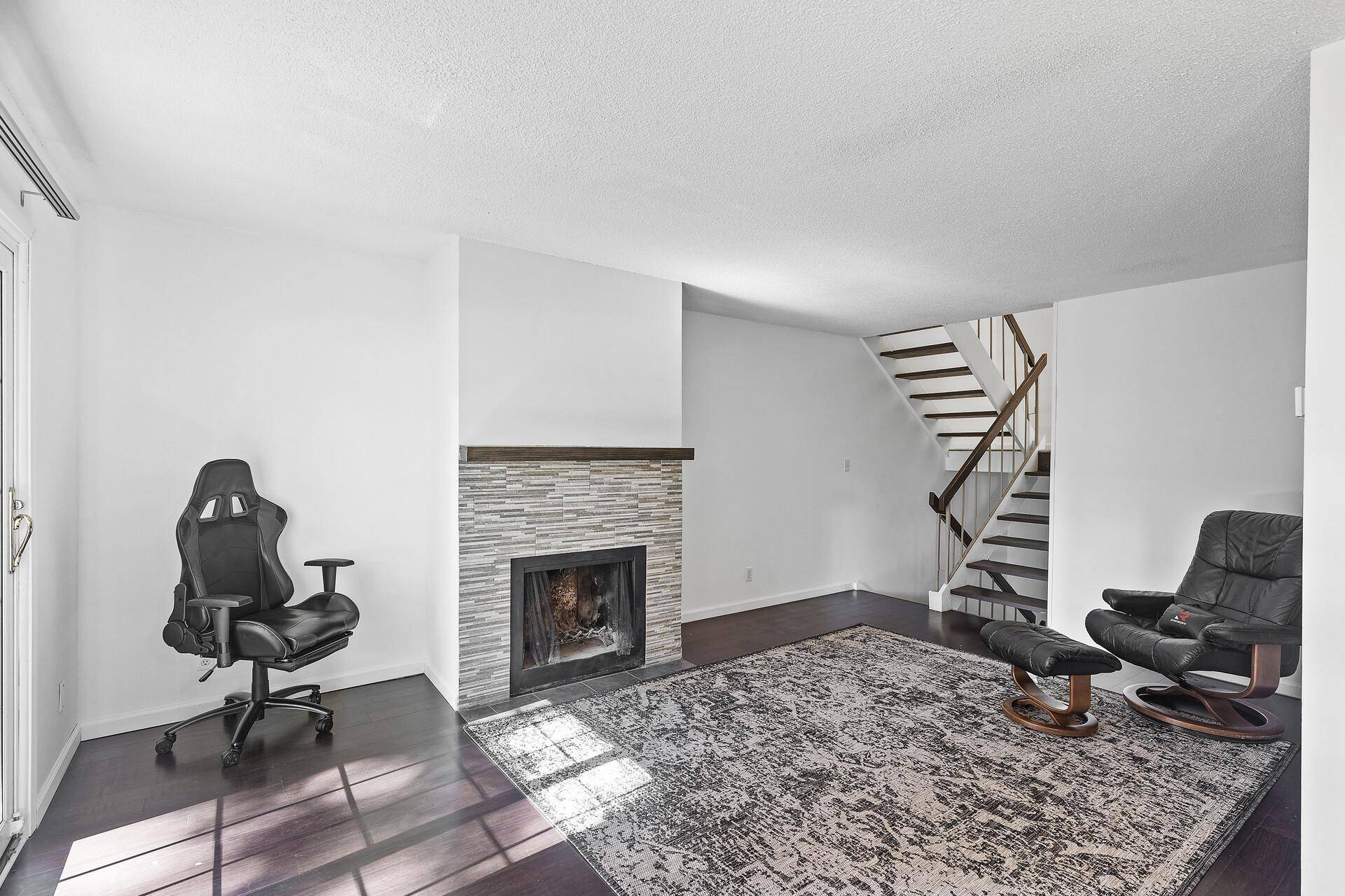 Eagan, MN 55121,1645 River Bluff CT #93