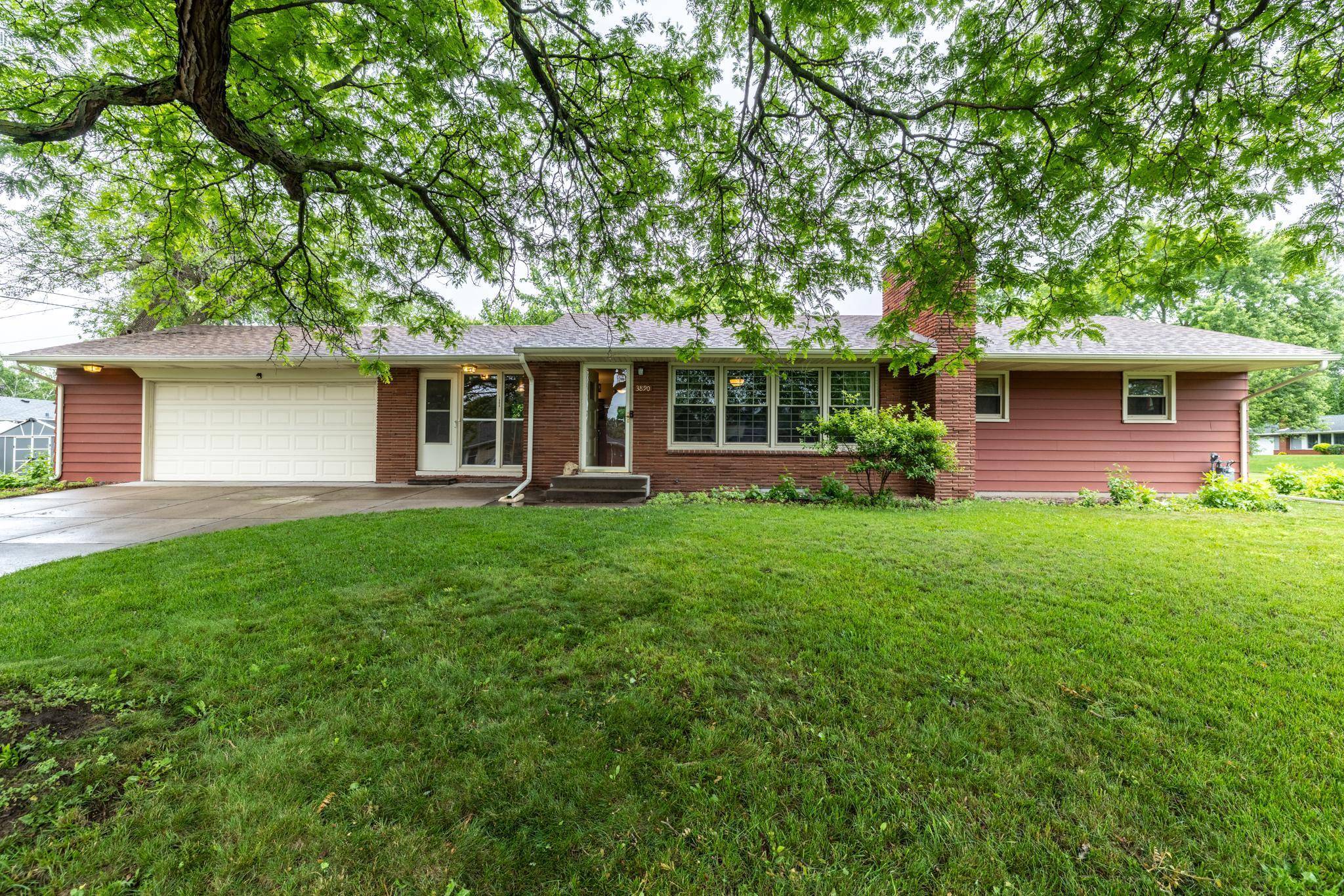 White Bear Lake, MN 55110,3890 Van Dyke ST