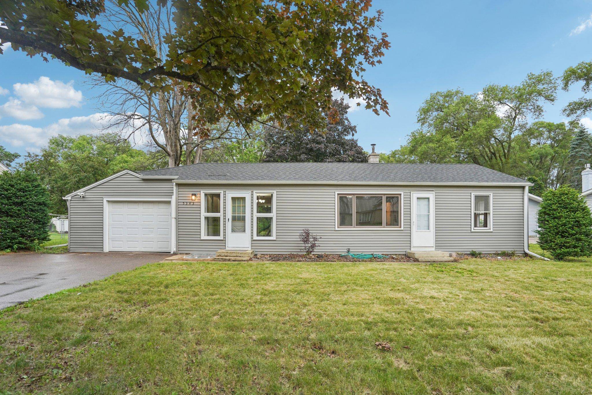 Mounds View, MN 55112,5343 Saint Stephens ST