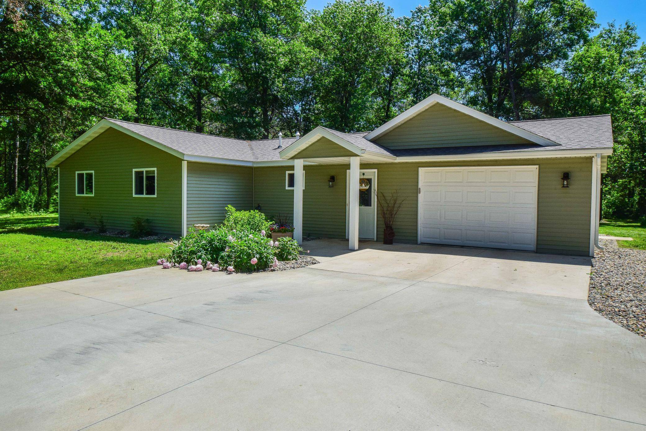 Menahga, MN 56464,850 E Blueberry River DR