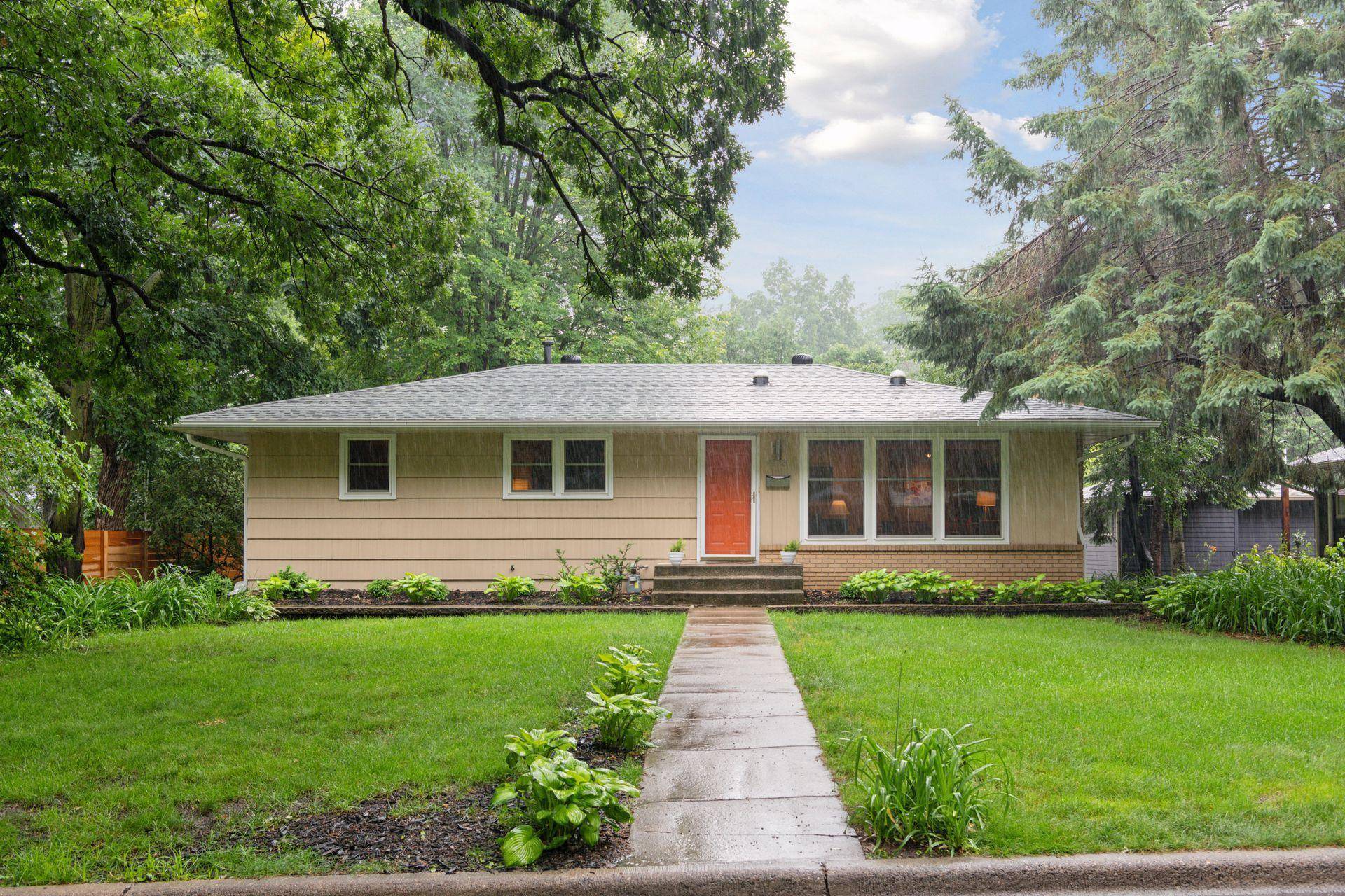 Golden Valley, MN 55422,4113 Beverly AVE