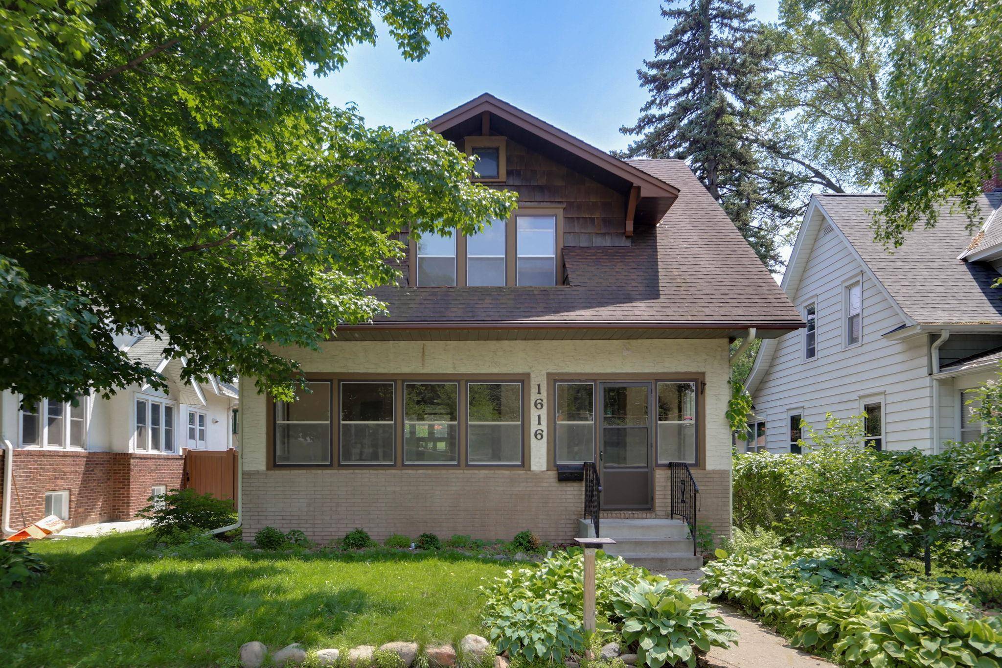 Minneapolis, MN 55418,1616 23rd AVE NE