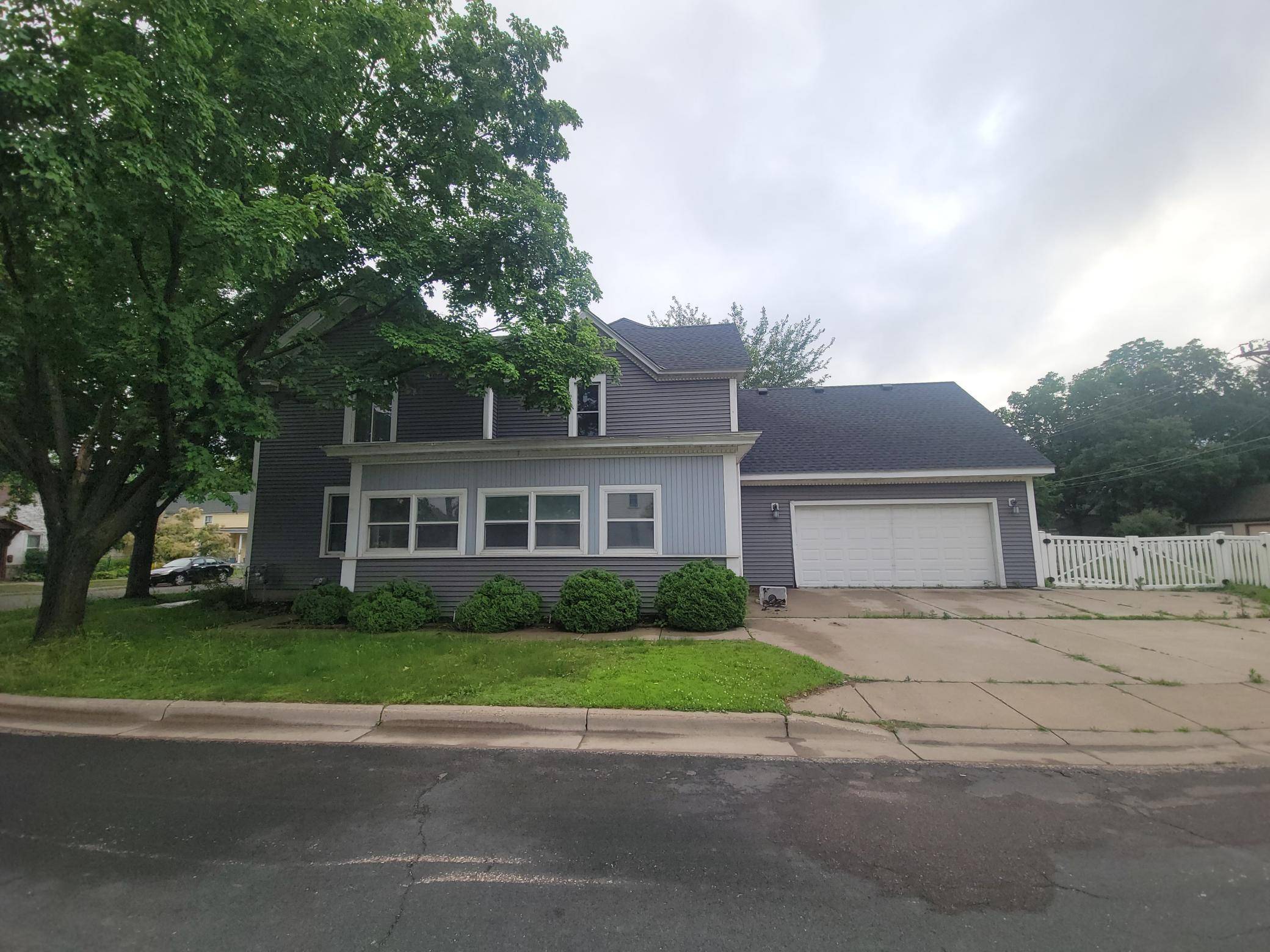 Hastings, MN 55033,302 3rd ST W
