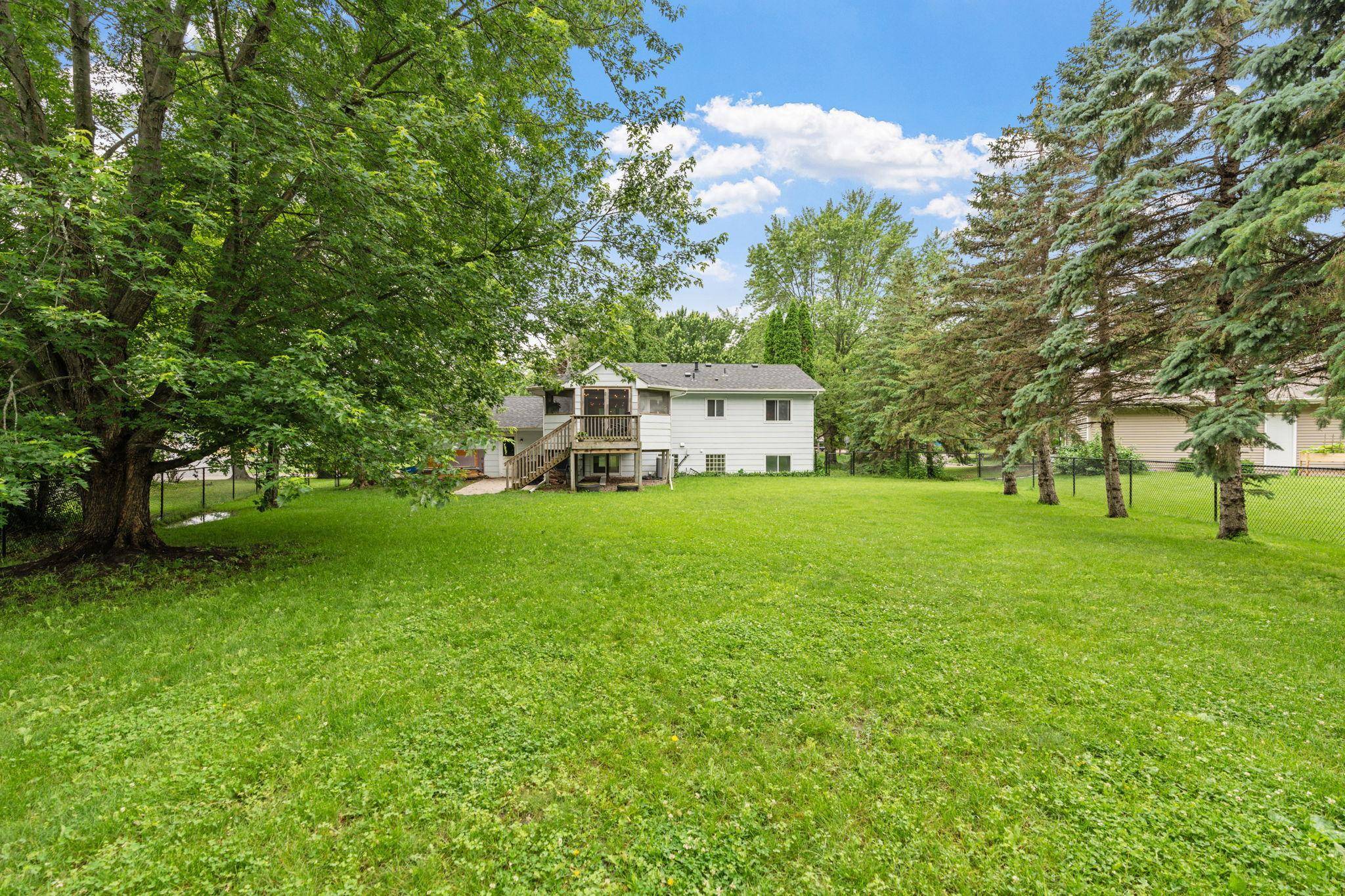 Vadnais Heights, MN 55127,4366 Greenhaven DR
