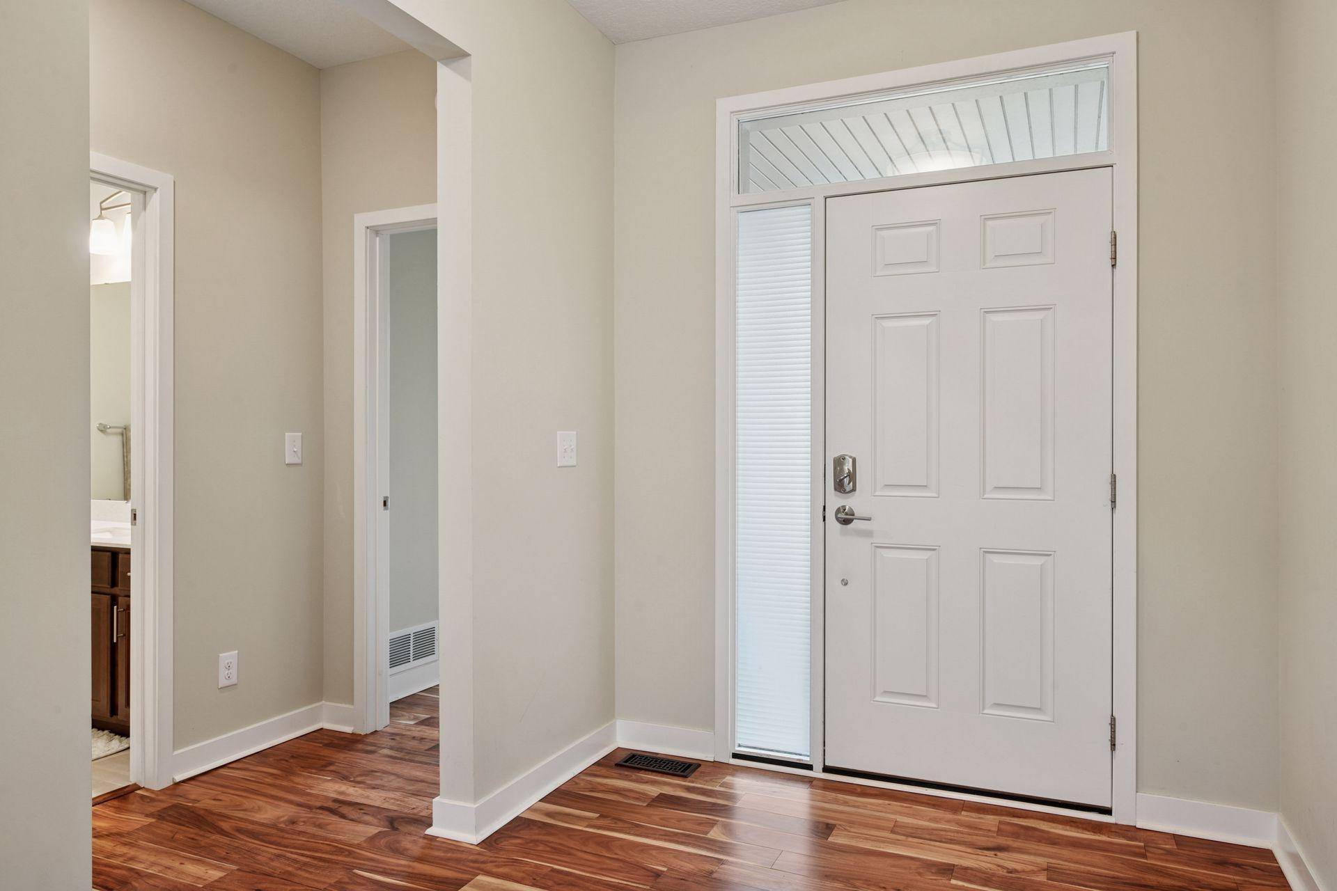 Prior Lake, MN 55372,5743 Meridian WAY NE