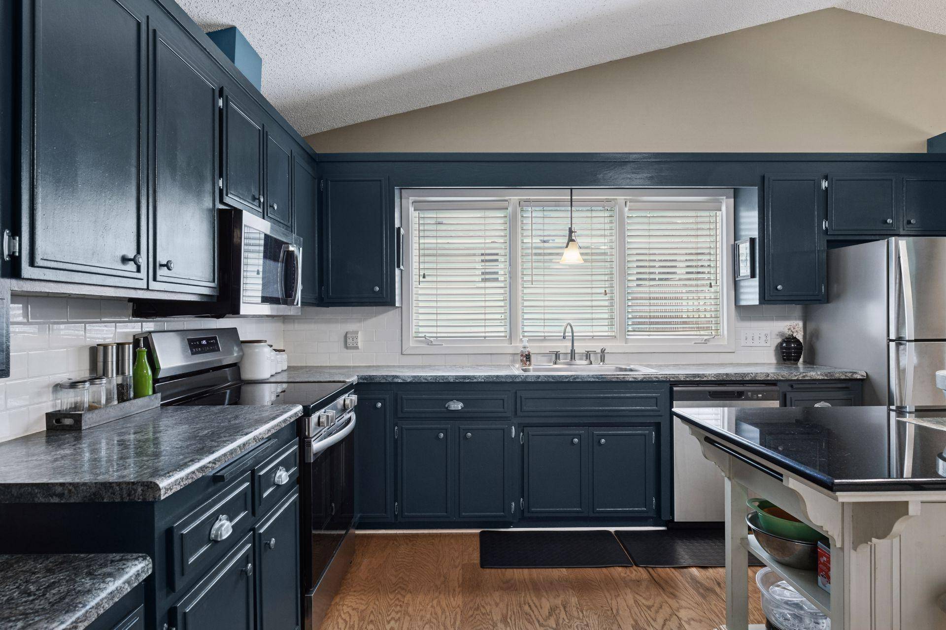 Bloomington, MN 55437,5248 Overlook DR