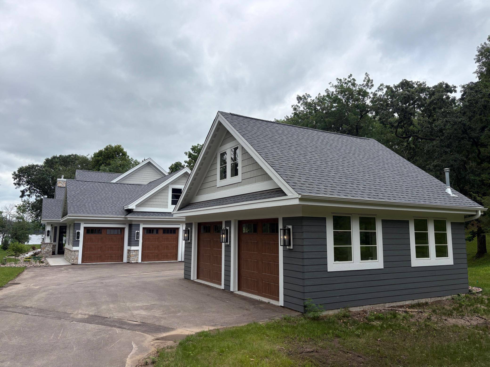 Hudson, WI 54016,294 Cove RD