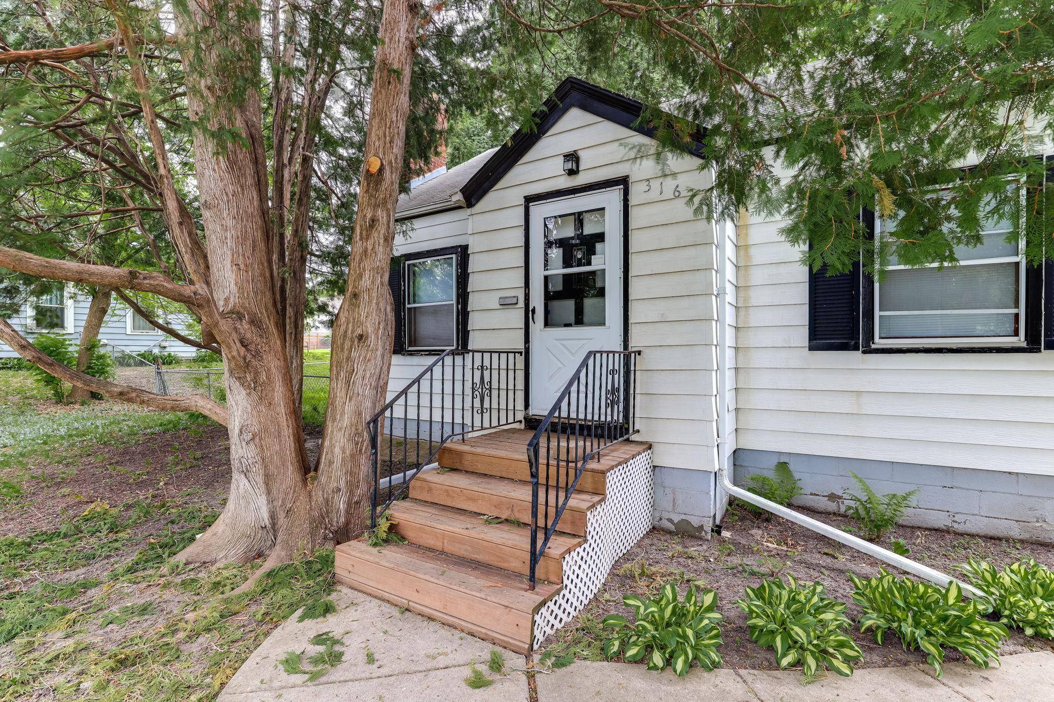 Saint Paul, MN 55107,316 Curtice ST W