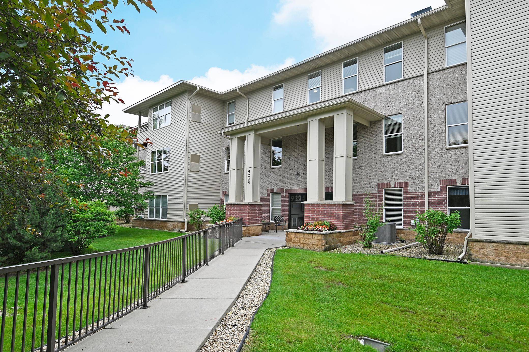 Golden Valley, MN 55427,9225 Medicine Lake RD #105B