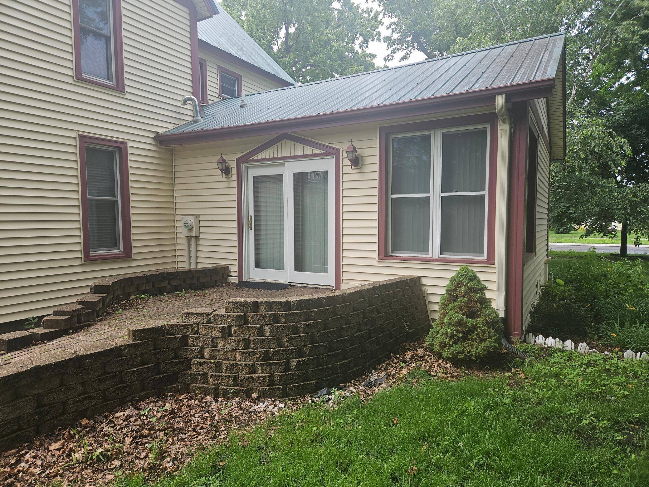Winnebago, MN 56098,442 Cleveland AVE W