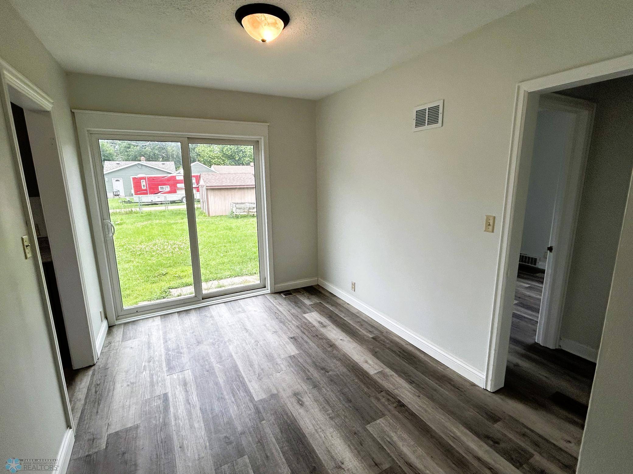 Barnesville, MN 56514,217 6th ST SE