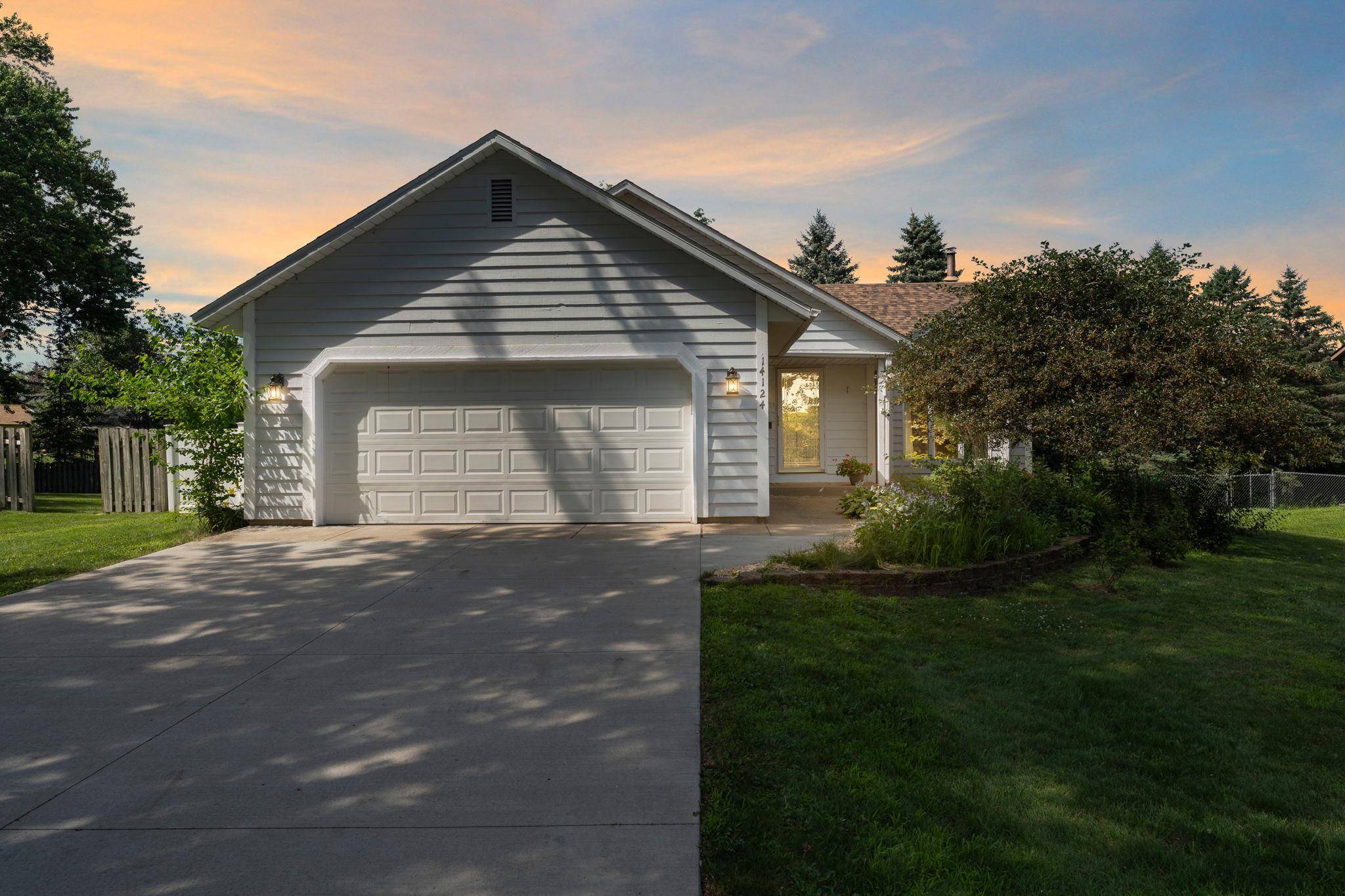 Oak Park Heights, MN 55082,14124 Upper 54th ST N