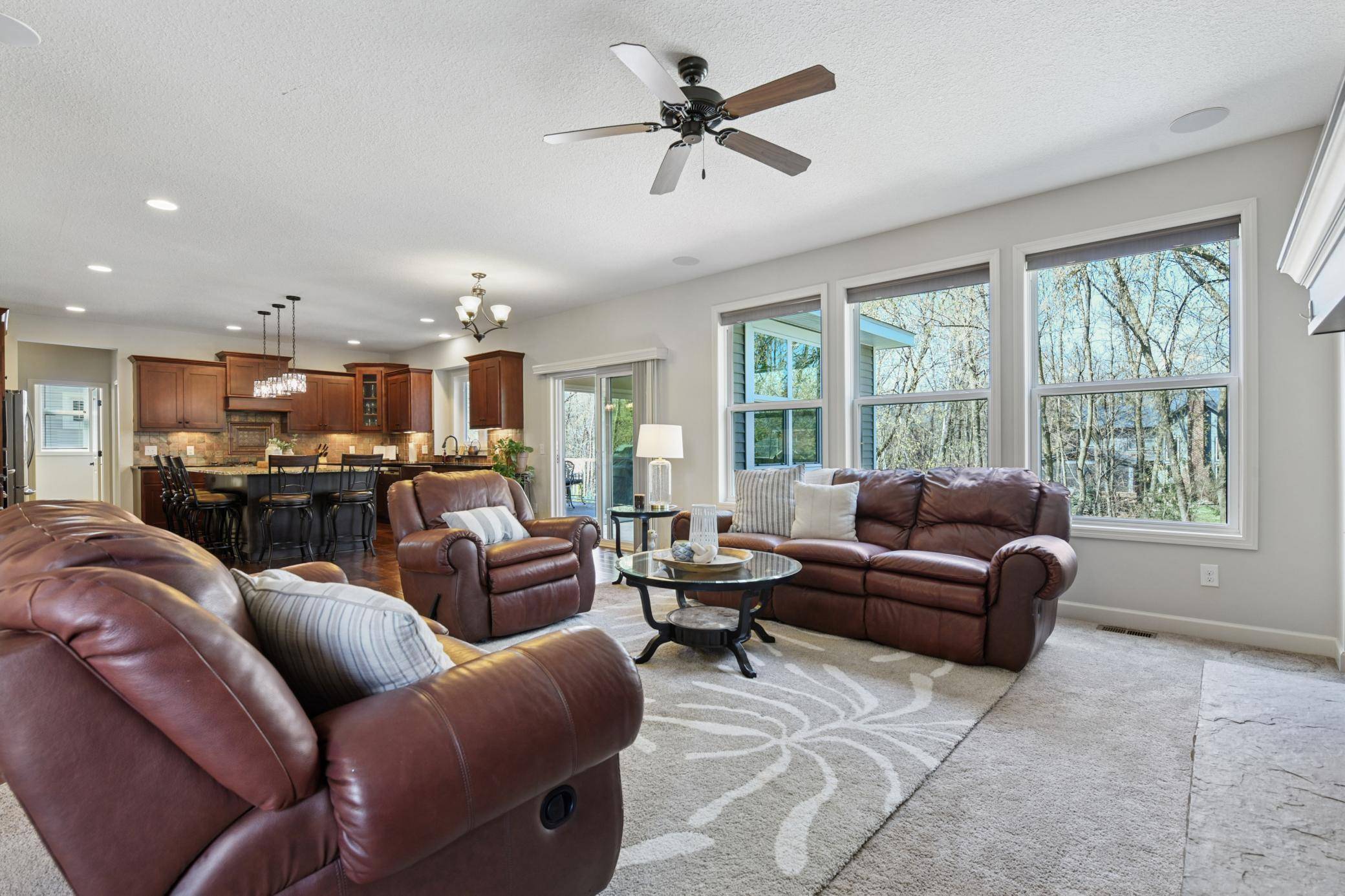 Chanhassen, MN 55331,3608 Strawberry LN