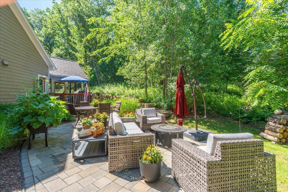 Troy Twp, WI 54016,483 Meadow Ridge LN