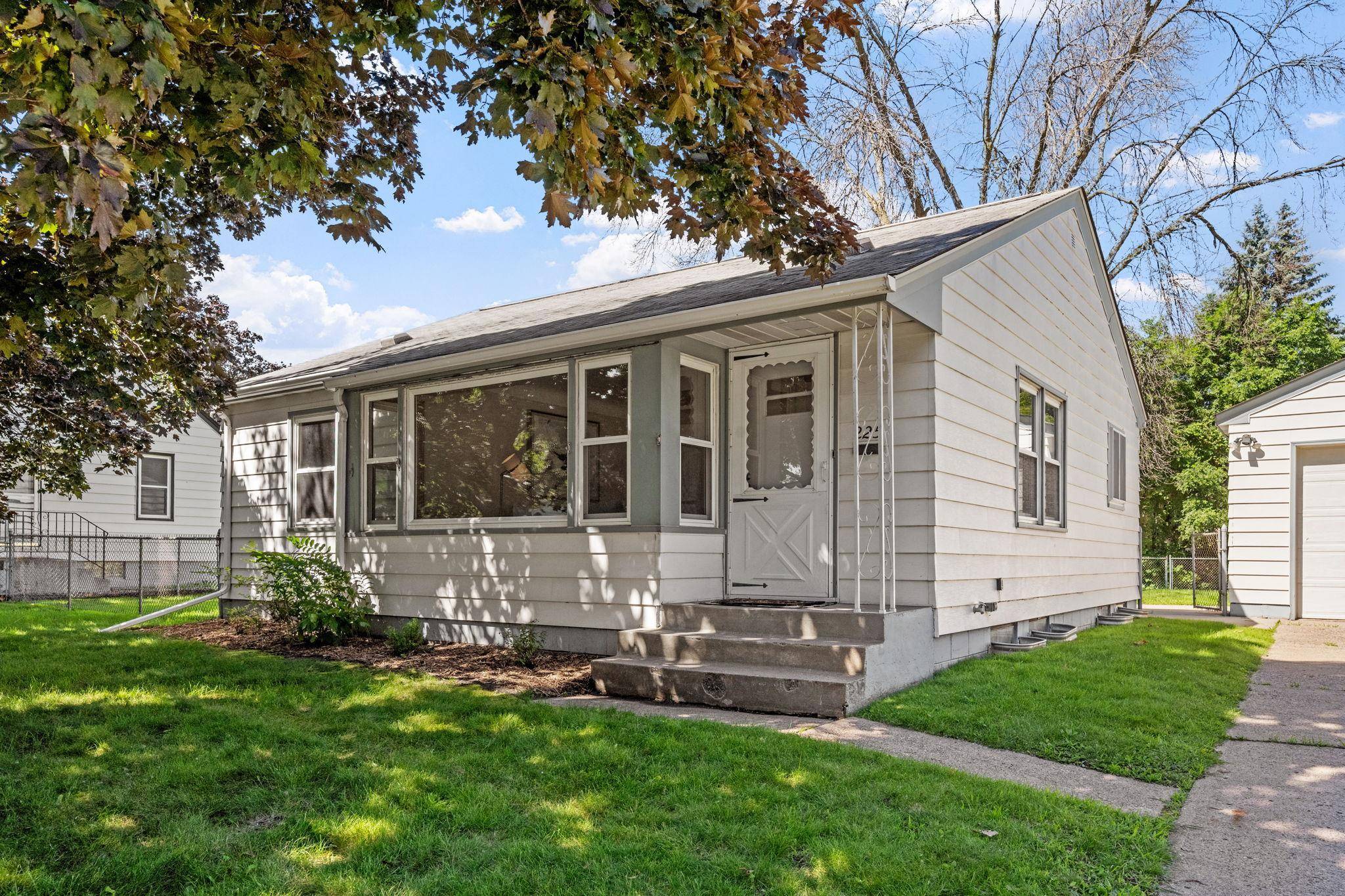 South Saint Paul, MN 55075,225 10th AVE N
