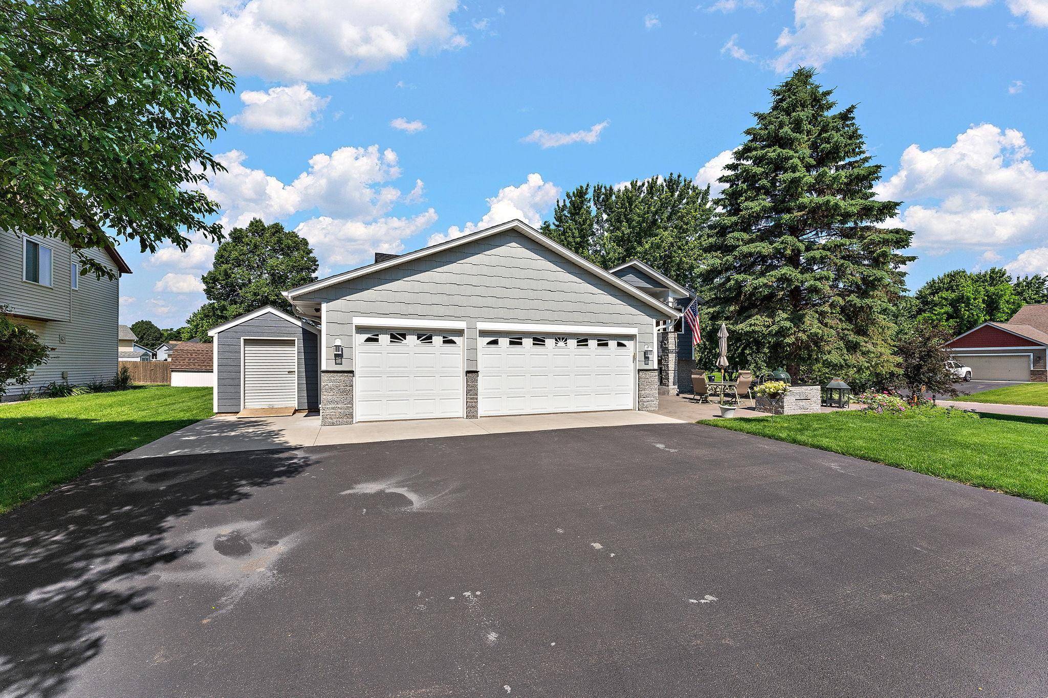 Lakeville, MN 55024,17317 Faraday CT