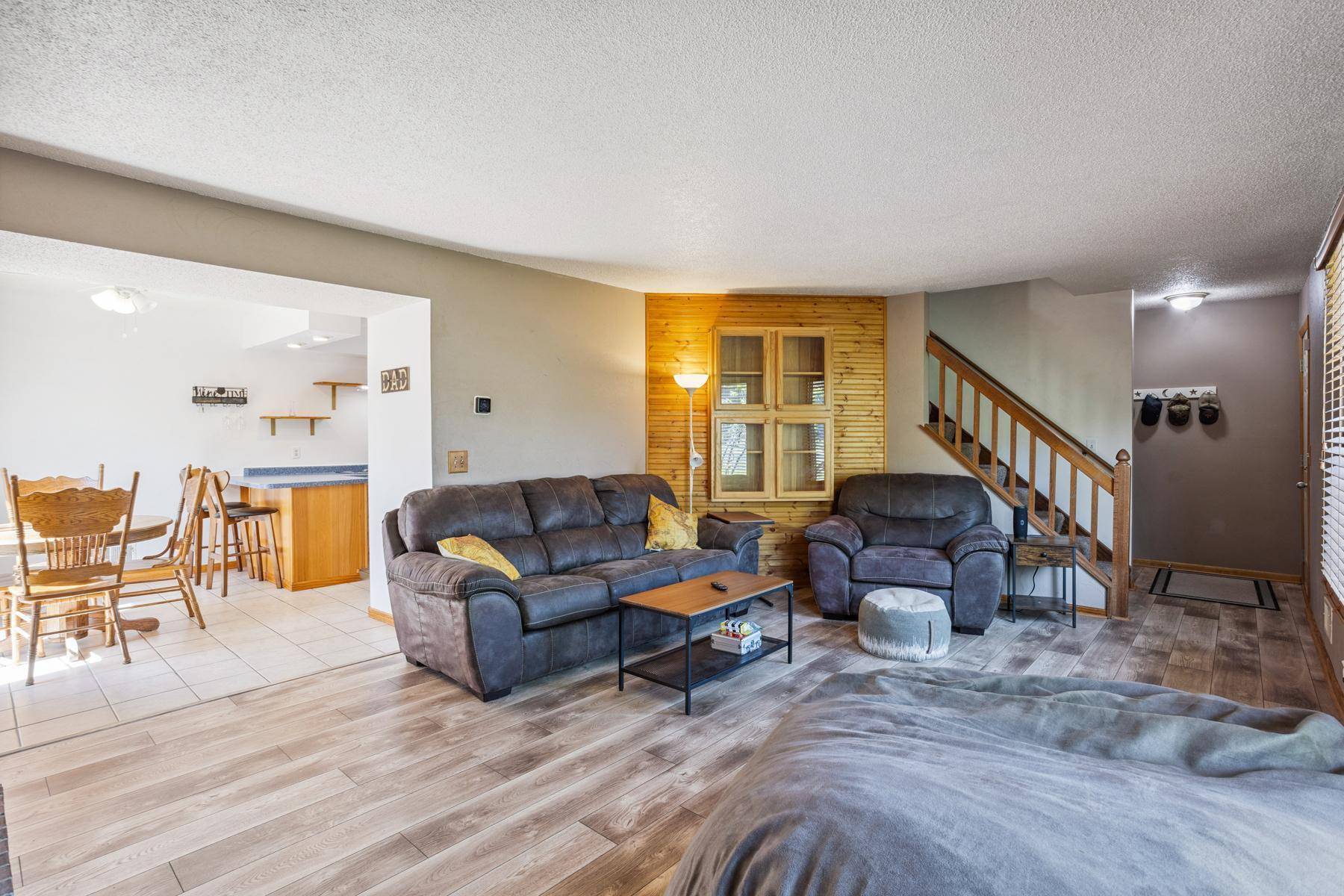 Eagan, MN 55122,3895 Dolomite DR